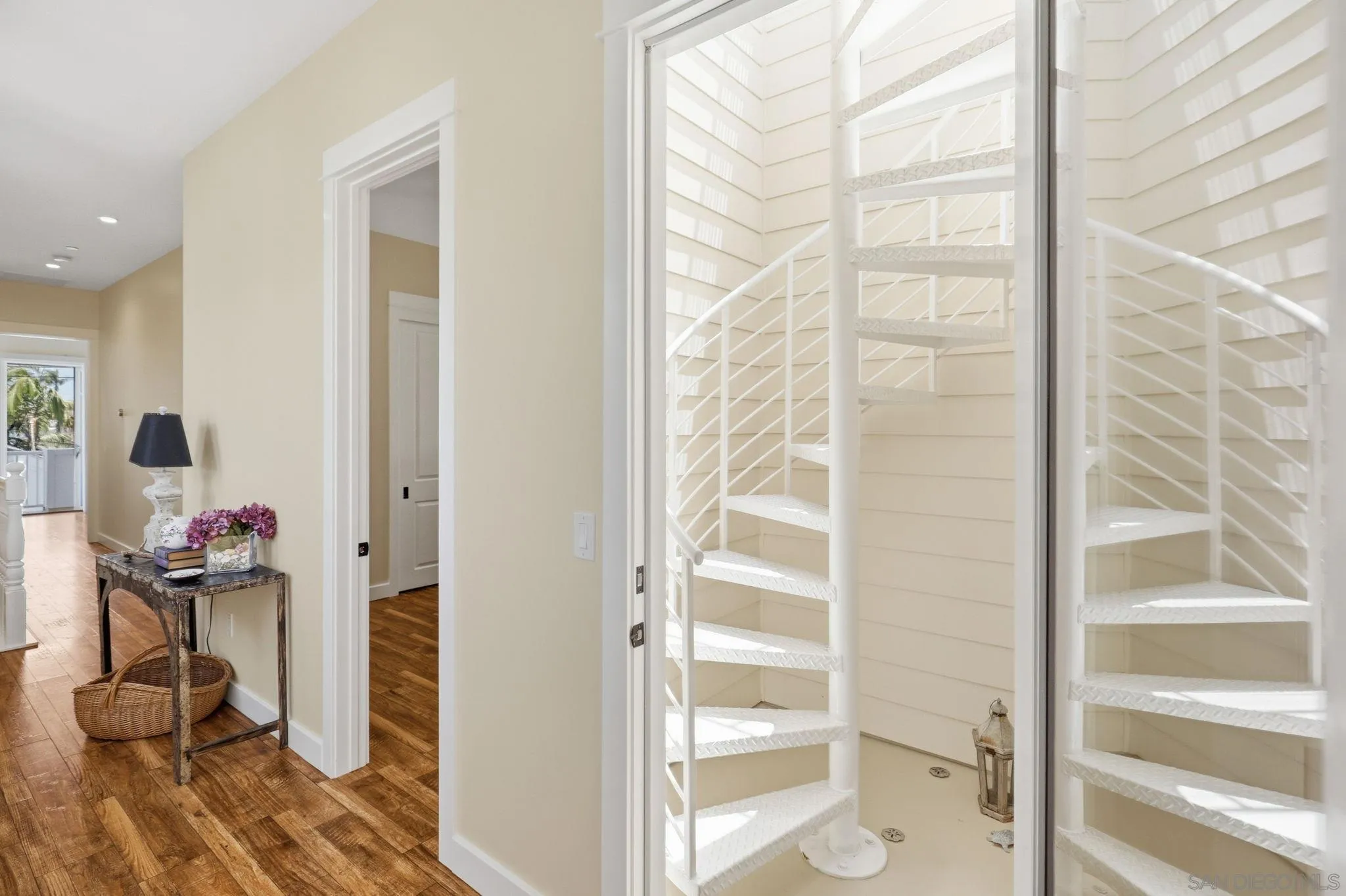 https://cdn.realtyfeed.com/cdn/127/260012589/7680fb4592d506a6adad65877bef5055.webp