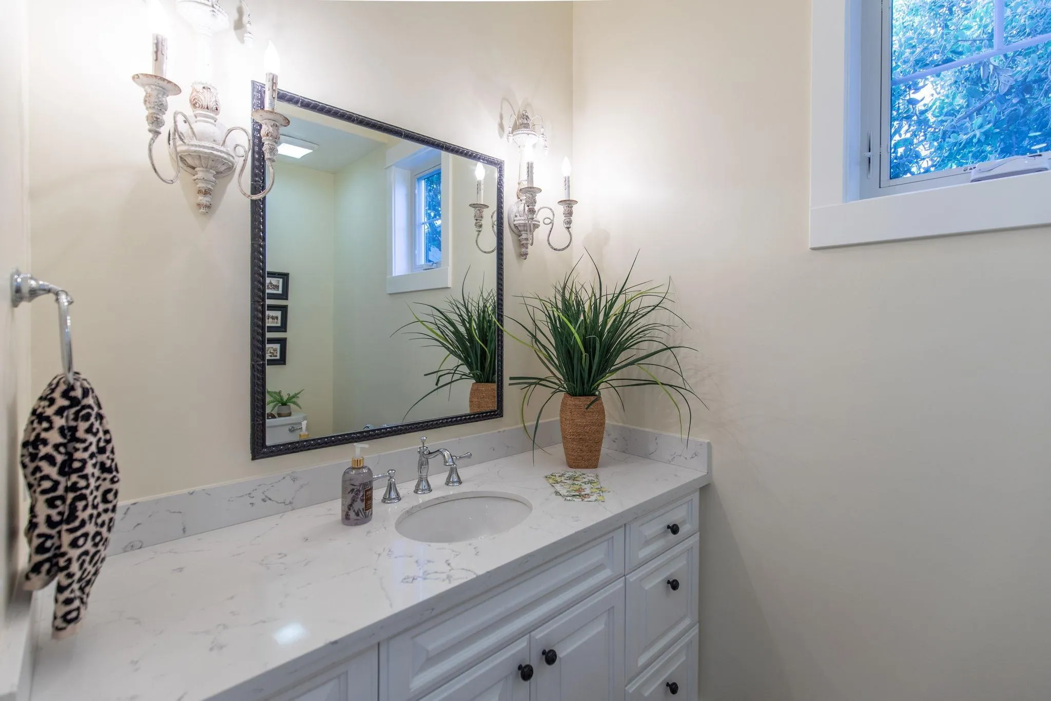 https://cdn.realtyfeed.com/cdn/127/260012589/9f405b506564ae2f7f7525434e01fd44.webp