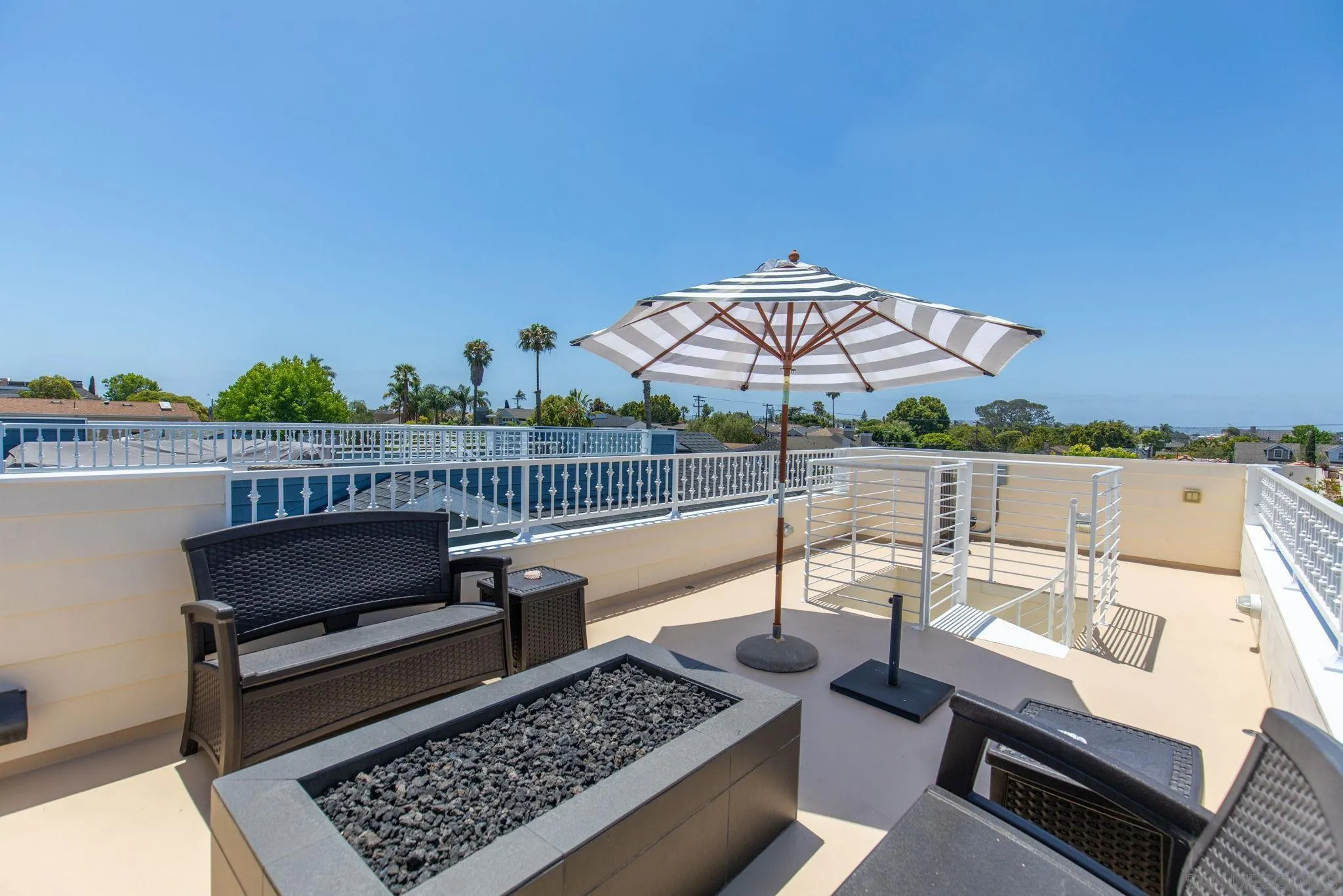 https://cdn.realtyfeed.com/cdn/127/260012589/a964f91ac11eef24aa1cd45575fb0c26.webp