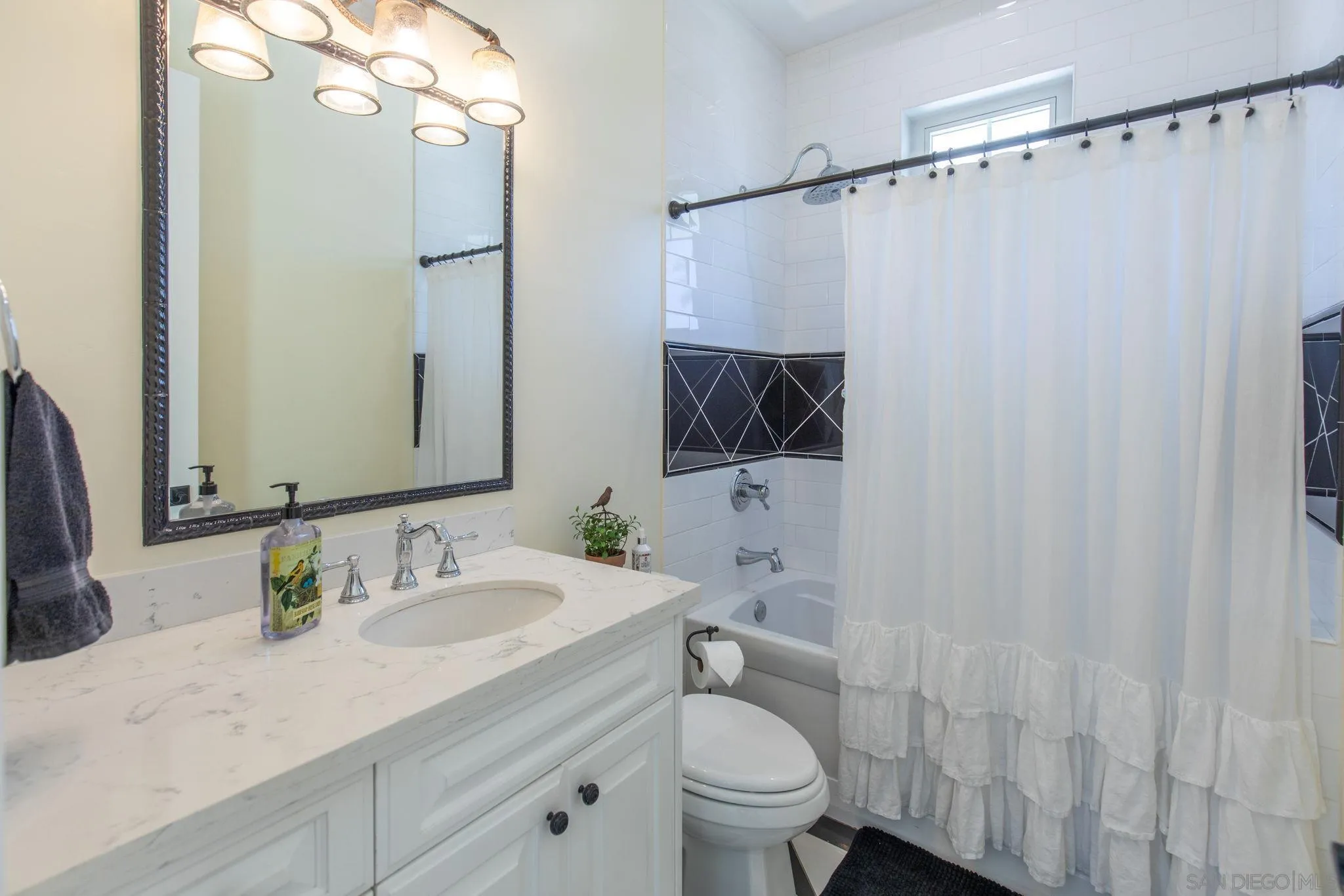 https://cdn.realtyfeed.com/cdn/127/260012589/ccdee54d9ebc53e7175559c7f0f63bb9.webp