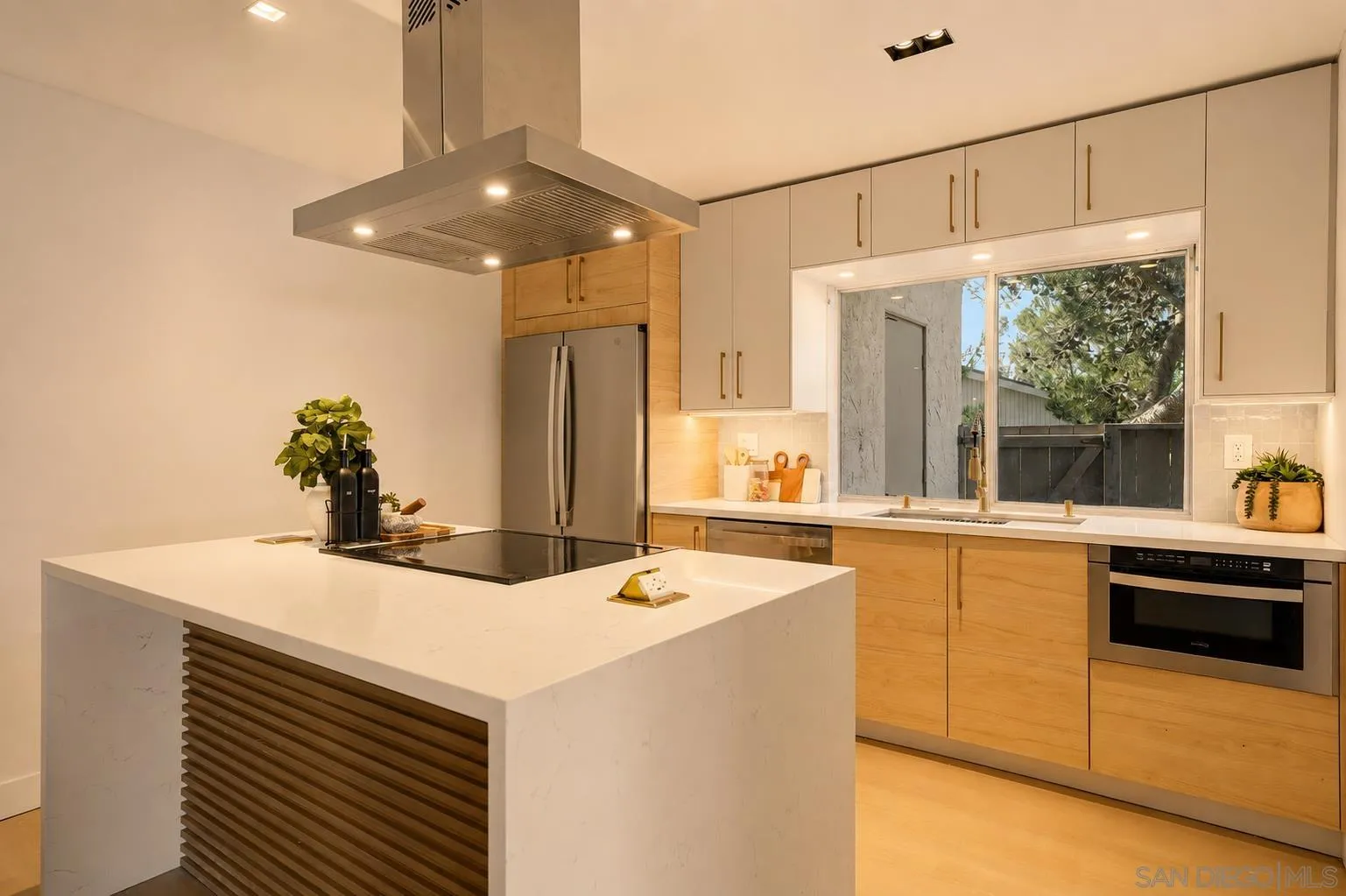 https://cdn.realtyfeed.com/cdn/127/260012591/141dd4ee2370de55d4ea2e8f898dcfc7.webp