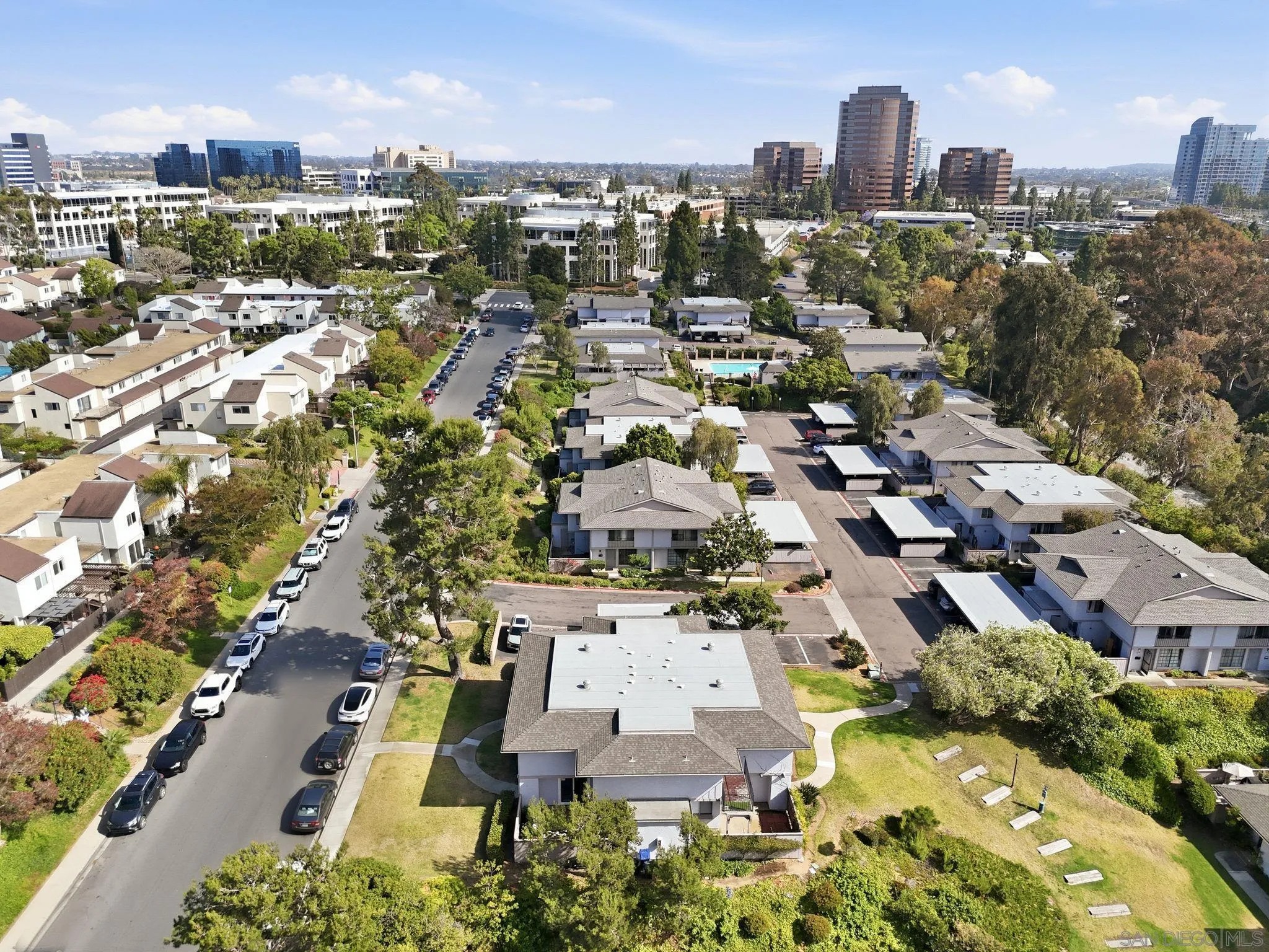 https://cdn.realtyfeed.com/cdn/127/260012591/307b67167142528b6d2fd2e25fdace72.webp
