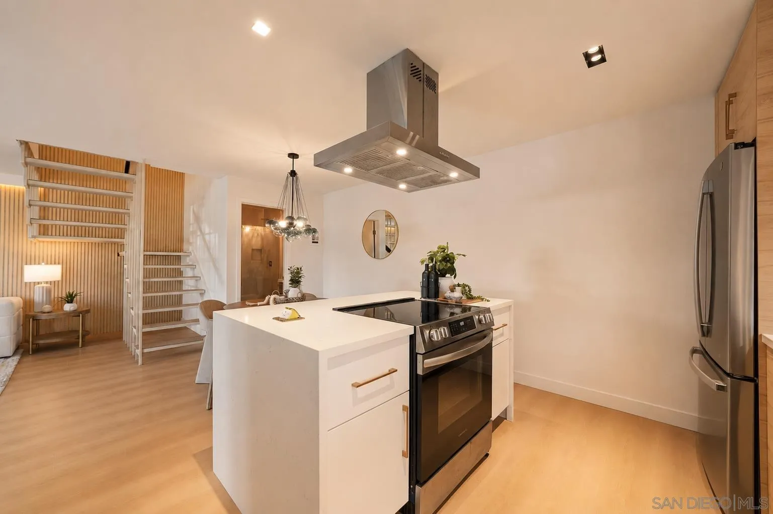 https://cdn.realtyfeed.com/cdn/127/260012591/e1bb96edf4ce100b5e95a26579792768.webp