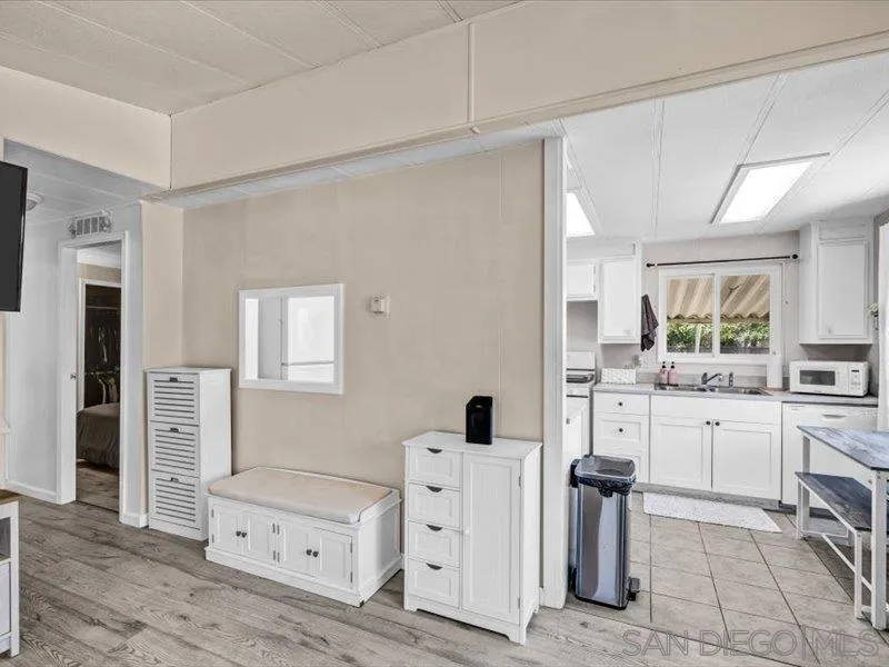 https://cdn.realtyfeed.com/cdn/127/260012592/01098216407c6eba49f8e9a053867693.webp
