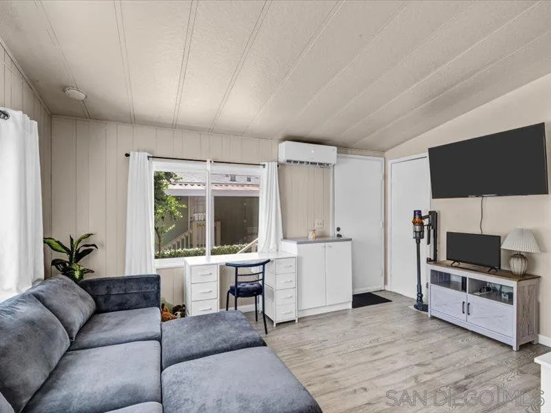 https://cdn.realtyfeed.com/cdn/127/260012592/08430917670845f8be5091d95b27b63c.webp