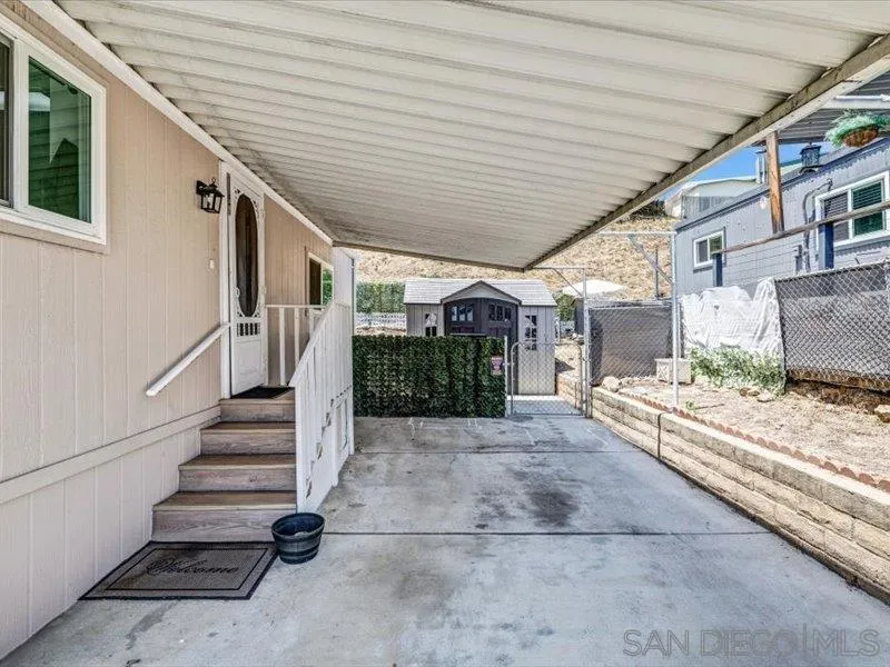 https://cdn.realtyfeed.com/cdn/127/260012592/9323e4fa7f5960477f513f78a99c120f.webp