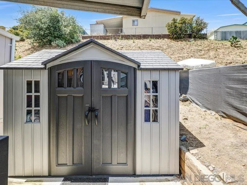 https://cdn.realtyfeed.com/cdn/127/260012592/c39055f68427892b5a664eed5105afcc.webp