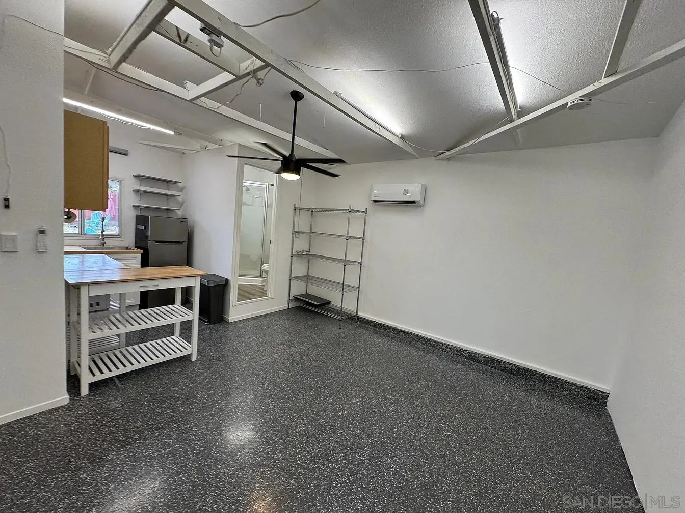 https://cdn.realtyfeed.com/cdn/127/260012593/02a411d3f42dfabdfd26e185f19bf7b4.webp