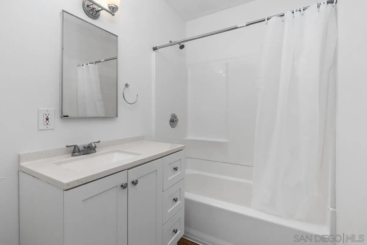 https://cdn.realtyfeed.com/cdn/127/260012593/26d90e08e228ce51a37e030fe9228ad2.webp
