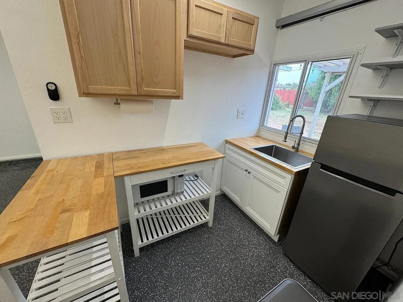 https://cdn.realtyfeed.com/cdn/127/260012593/5f5de5ec3c3eefb681ac16dd9961eabd.webp