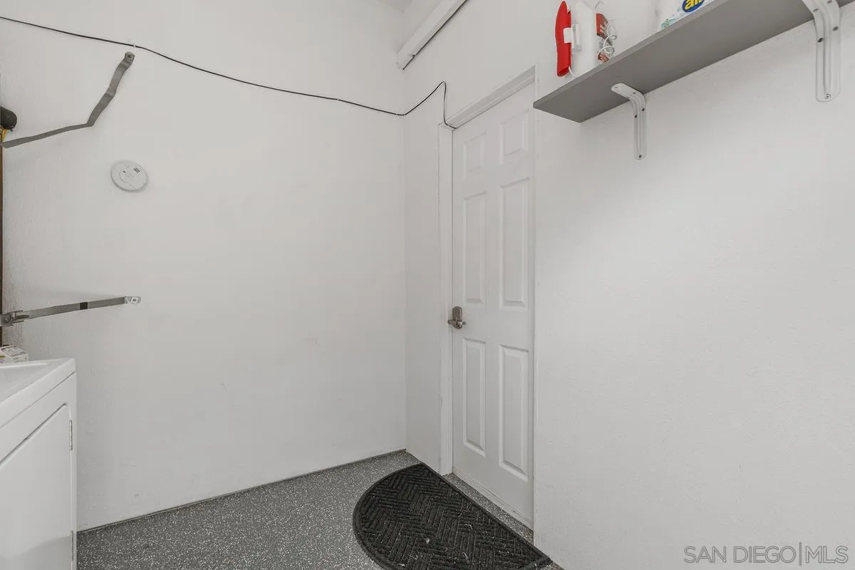https://cdn.realtyfeed.com/cdn/127/260012593/fc93de2e2ac2ad18fe989c53071c5483.webp