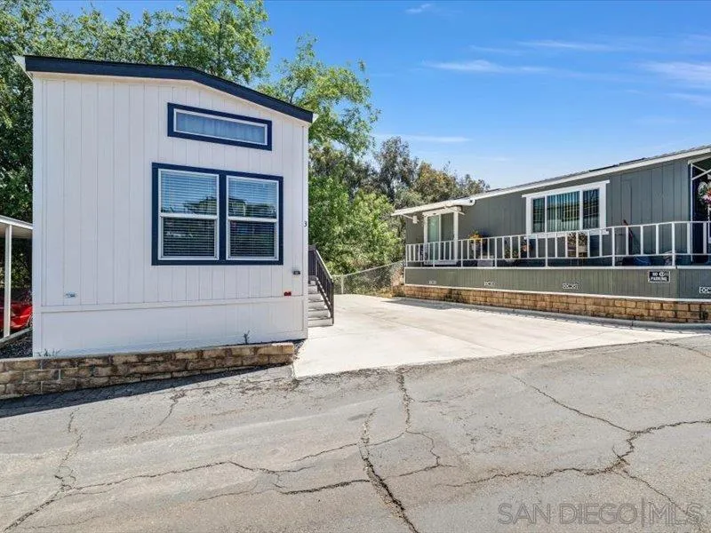 Photo #5: 260012594 Listing: Photo #5