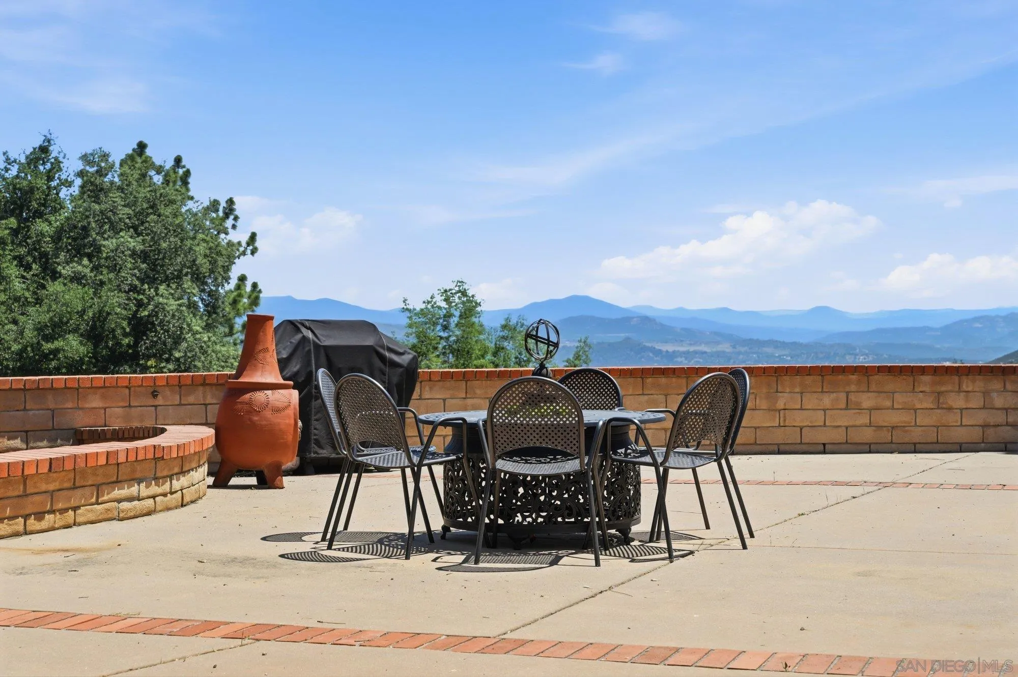 https://cdn.realtyfeed.com/cdn/127/260012596/05744f2621d20faaa66d128a8e59efaf.webp