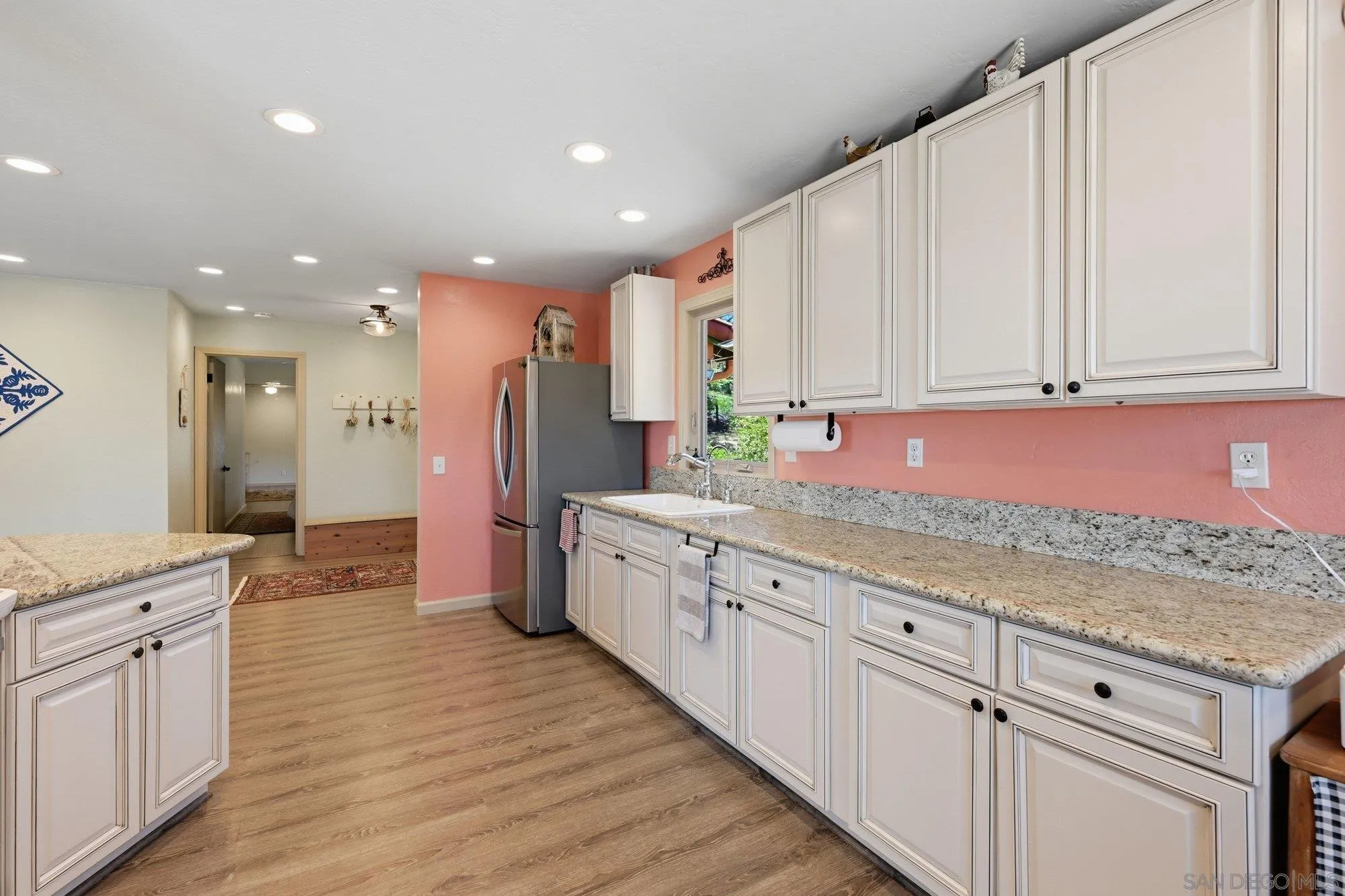 https://cdn.realtyfeed.com/cdn/127/260012596/31e5eacbd79ebc05b42774ec5e588e34.webp