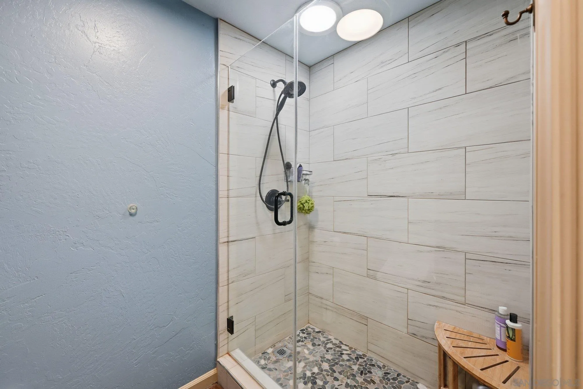 https://cdn.realtyfeed.com/cdn/127/260012596/7388c47852e011d5abbd2cd27abc157c.webp
