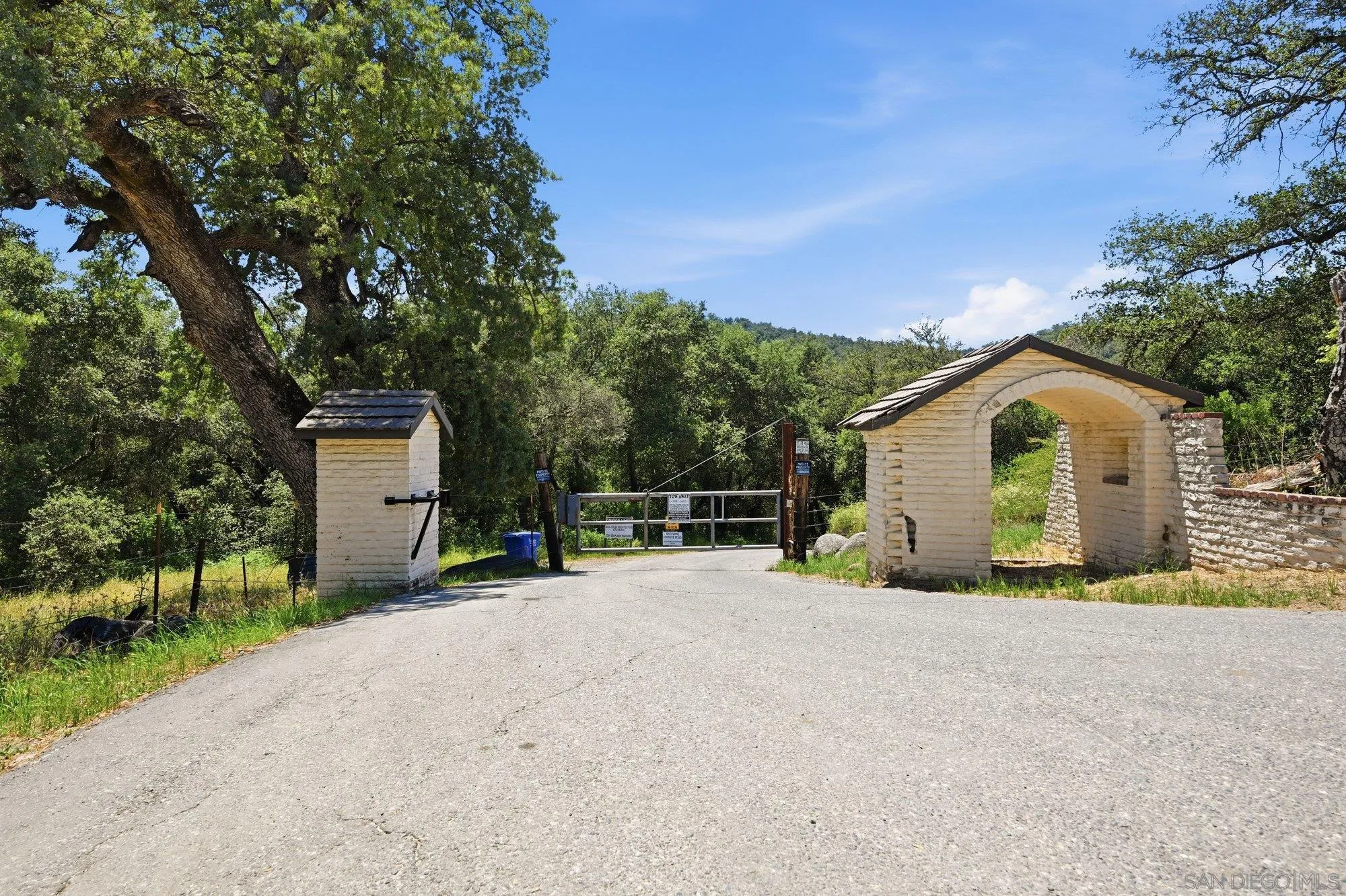 https://cdn.realtyfeed.com/cdn/127/260012596/9c2c2159eb663830dc8c0606a8964114.webp