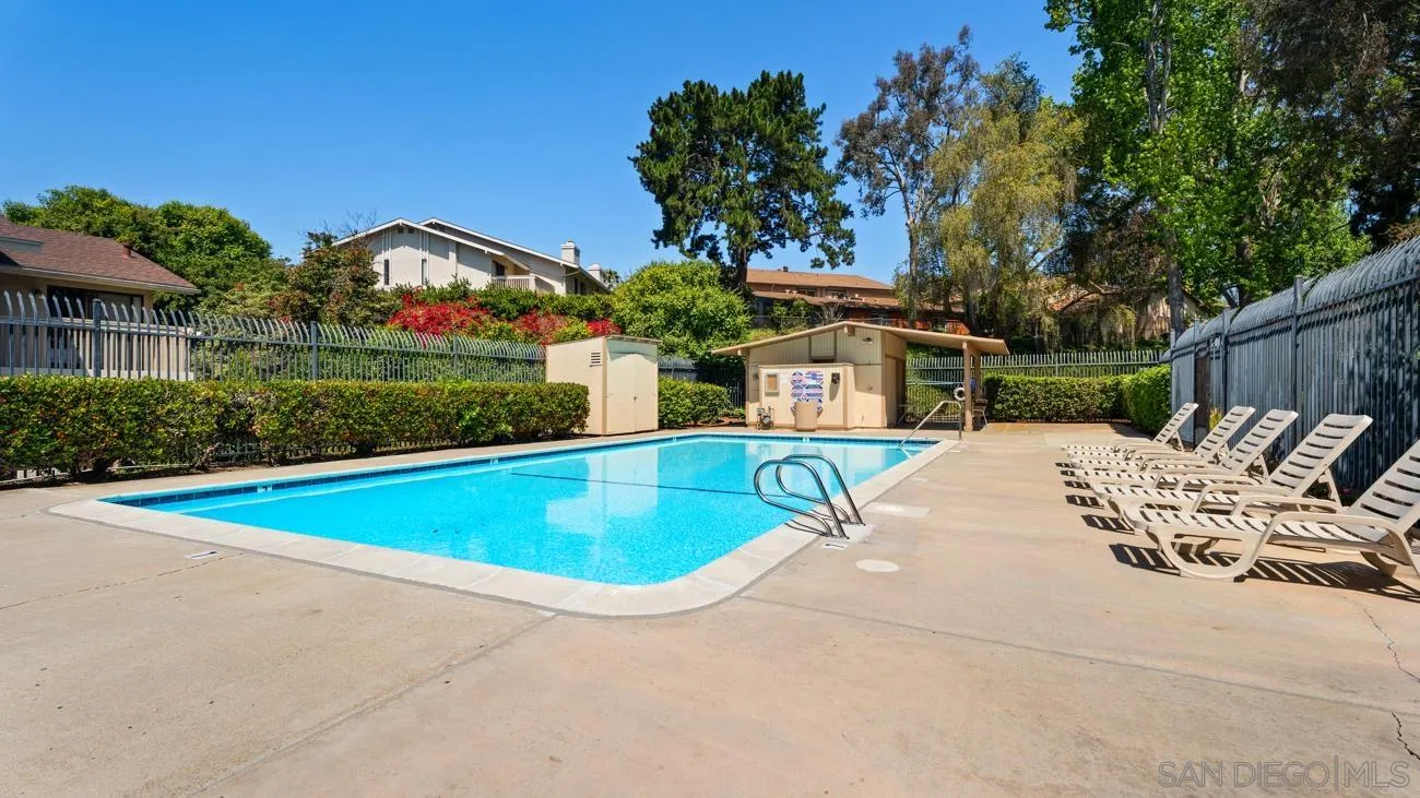Photo #35: 260012598 Listing: Photo #35