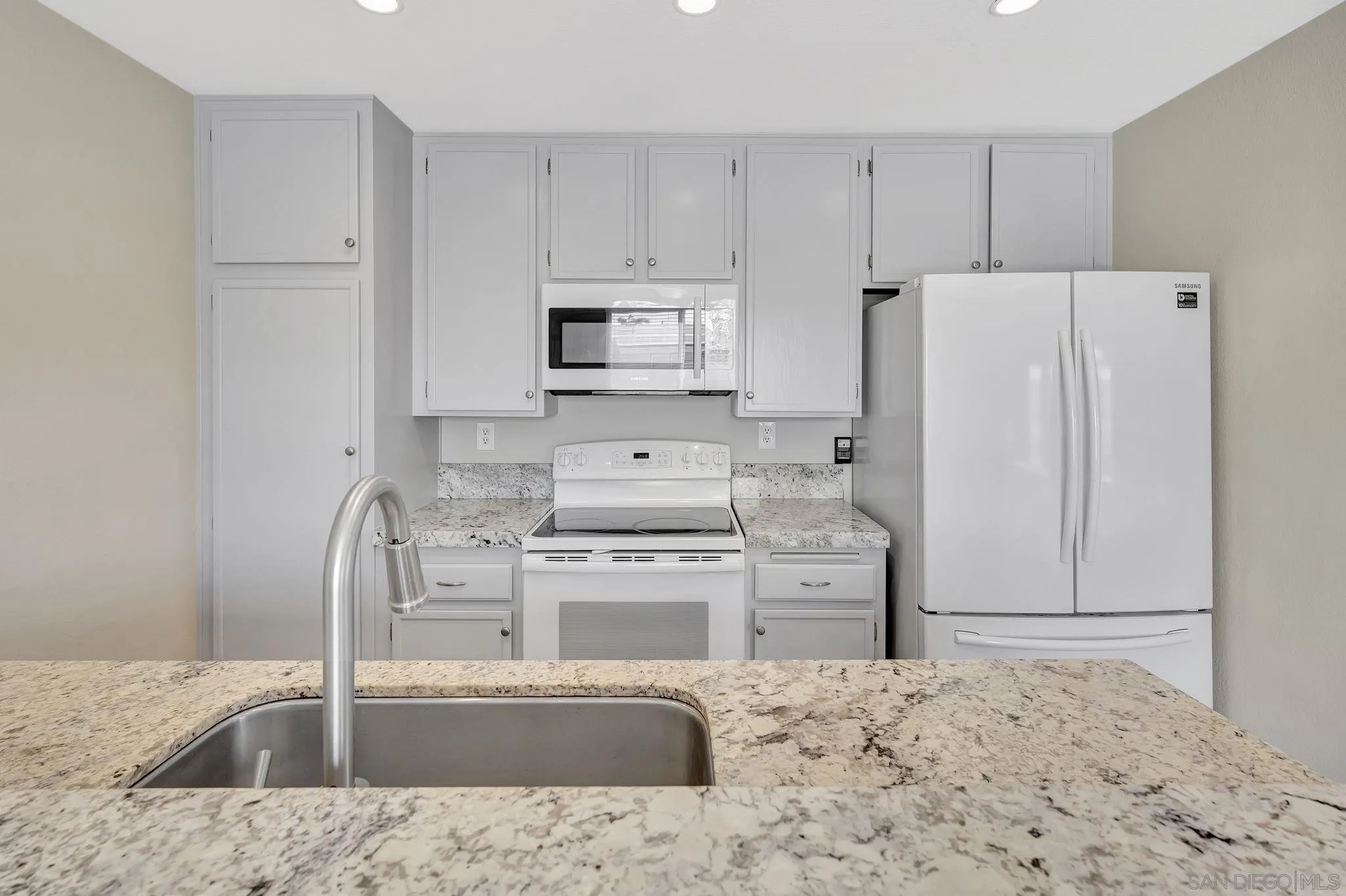 Photo #9: 2600126 Listing: Photo #9