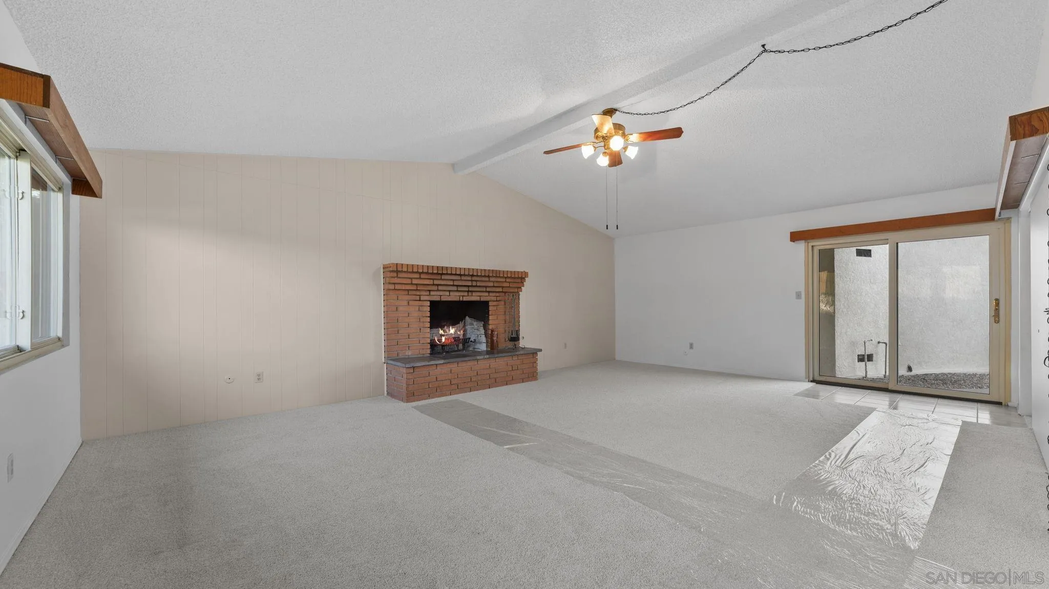 https://cdn.realtyfeed.com/cdn/127/260012606/54a32f3eab8e7afc43f44510a4bffc76.webp