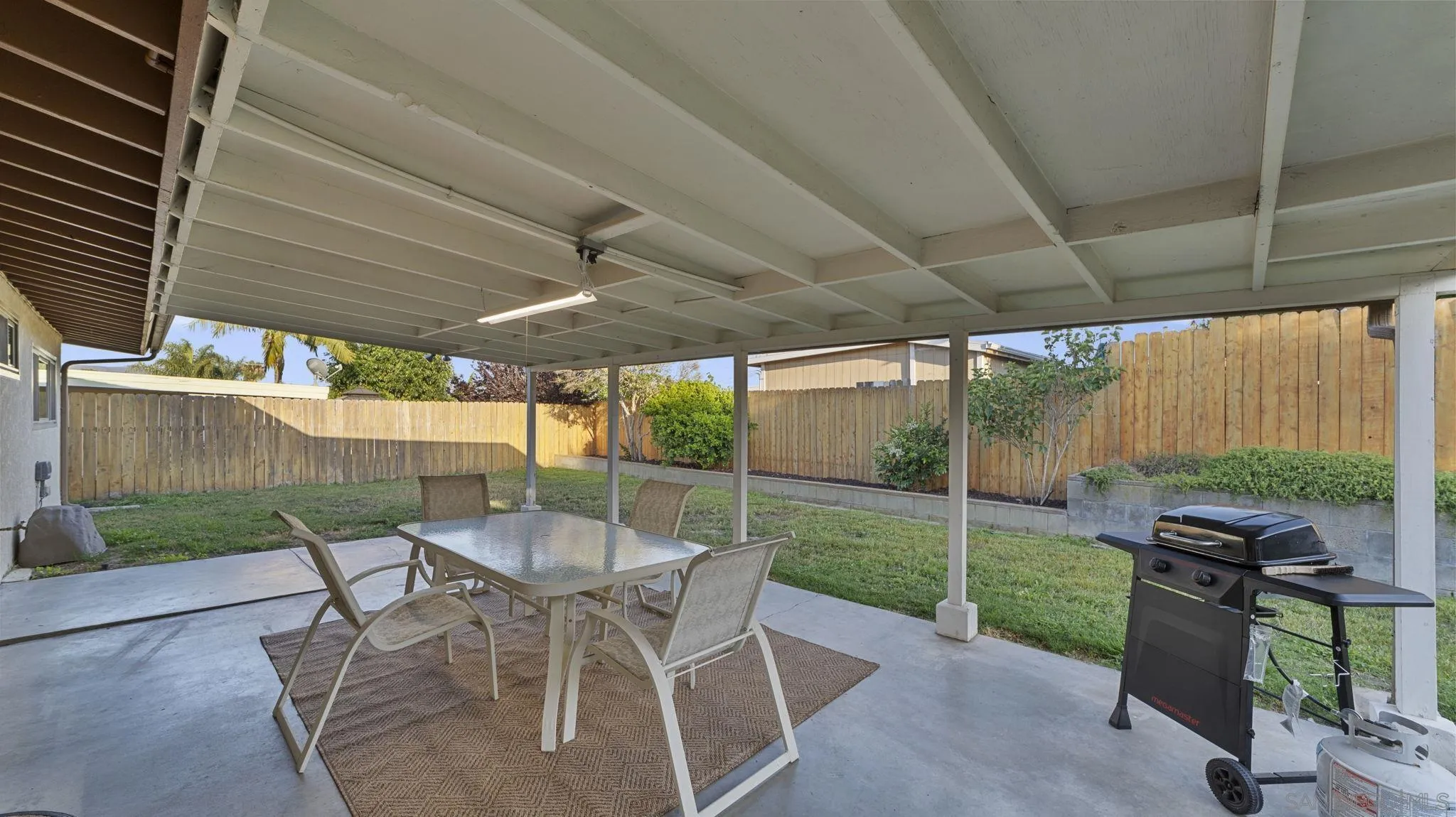 https://cdn.realtyfeed.com/cdn/127/260012606/5d7a953b9bfa4eaed00012f23c93e218.webp