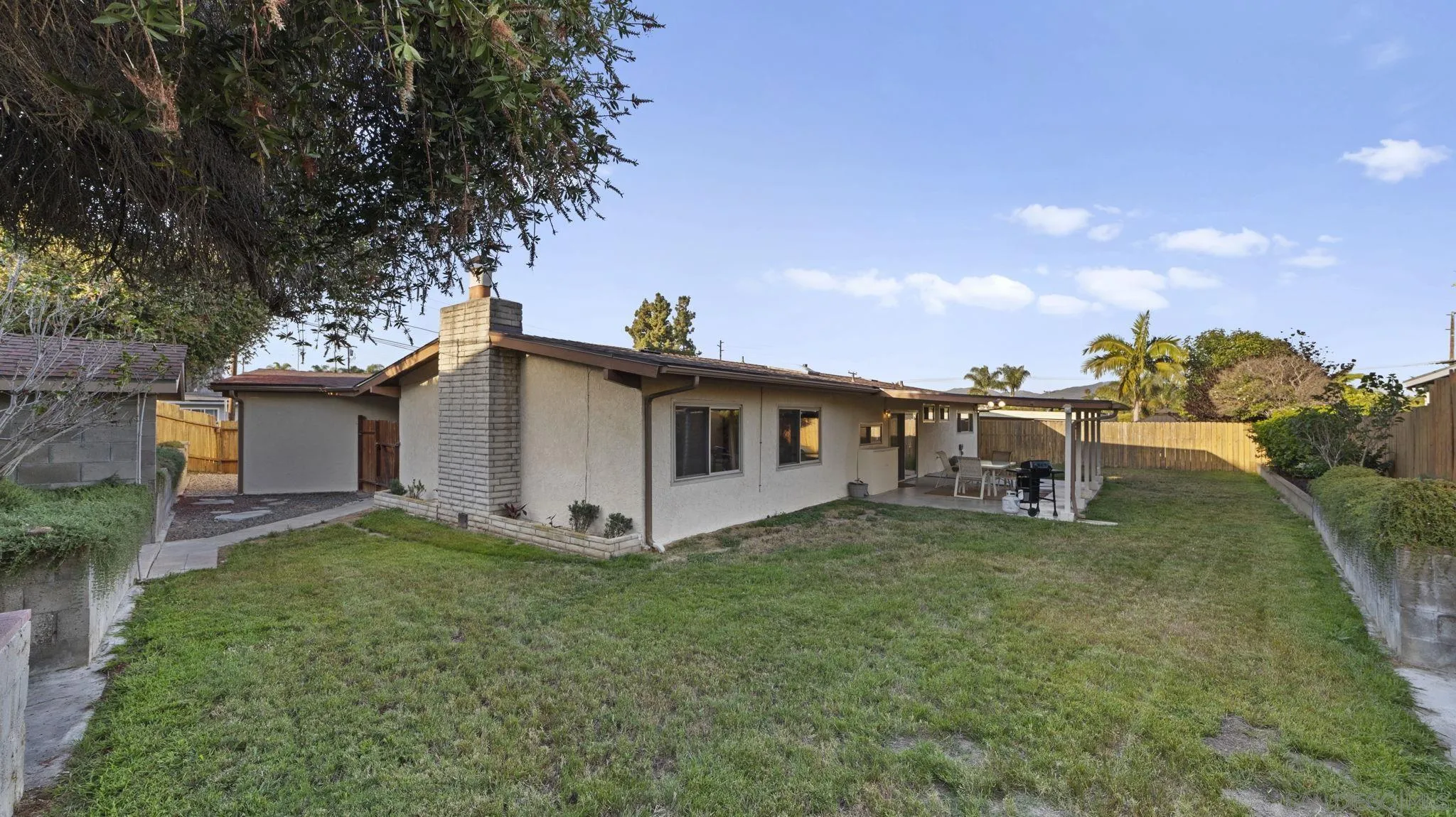 https://cdn.realtyfeed.com/cdn/127/260012606/99af1261f051ca324f8fa79e04c19159.webp