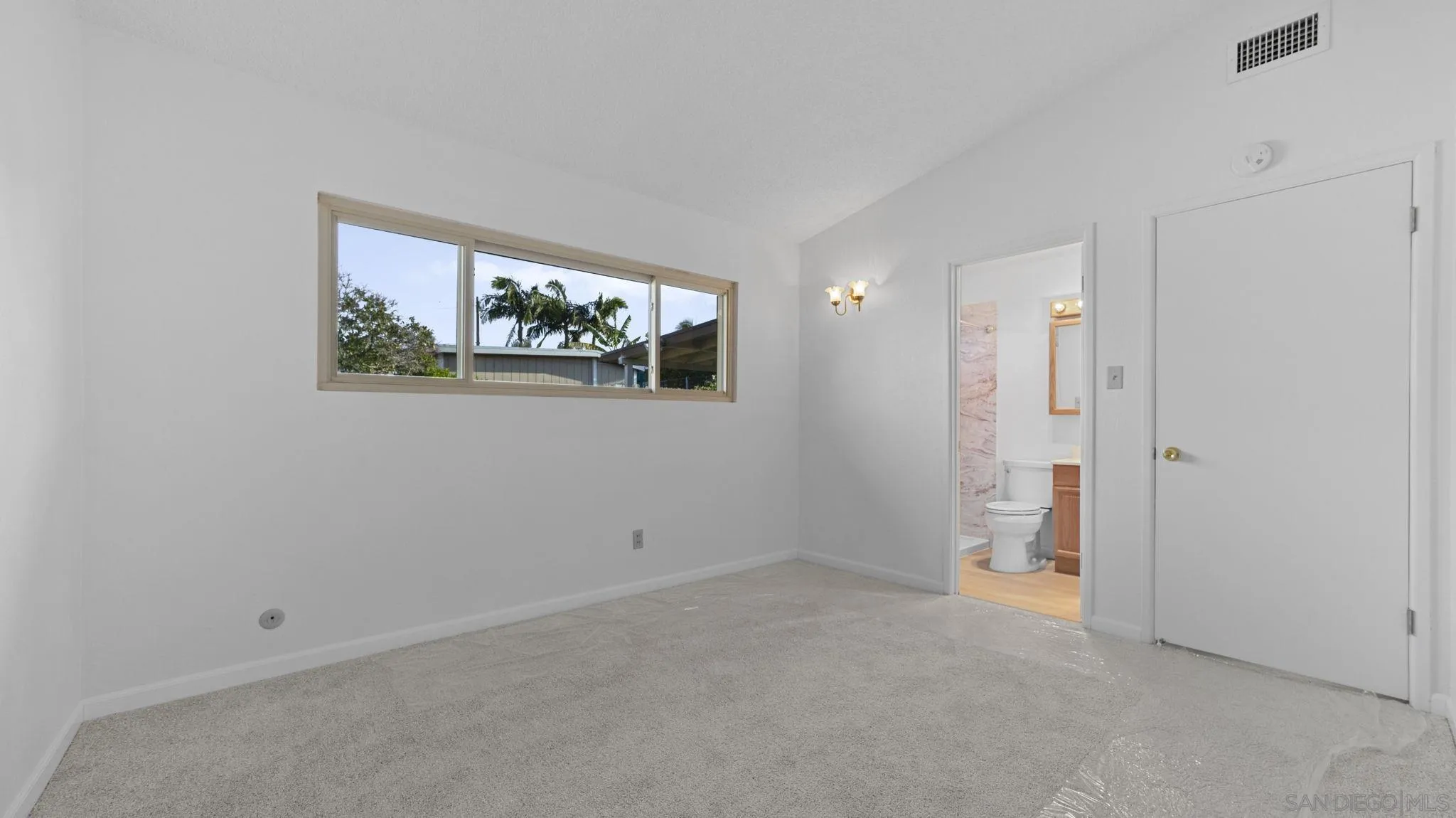 https://cdn.realtyfeed.com/cdn/127/260012606/b329c935cf3f030613cd31bbdd7c698b.webp