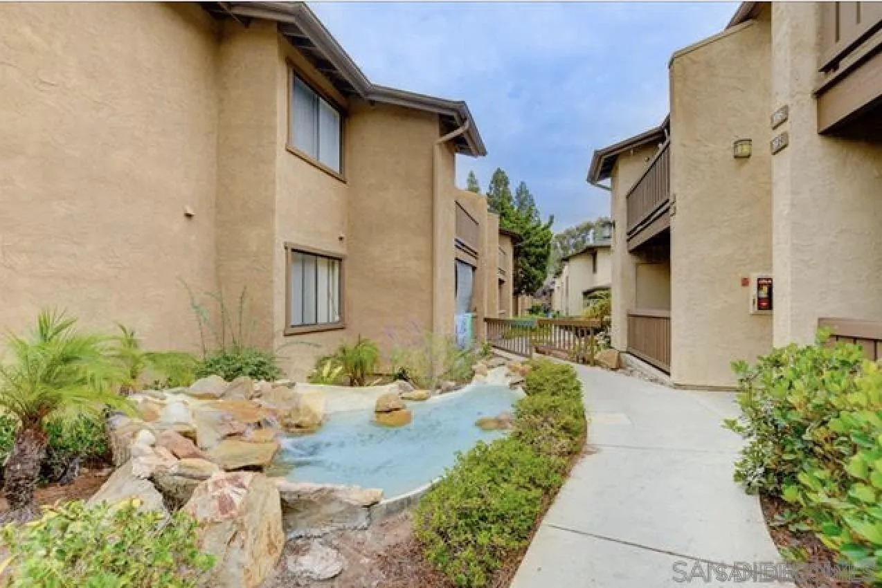 https://cdn.realtyfeed.com/cdn/127/260012614/cc398e65bac295afbe394c3e3344dc0c.webp