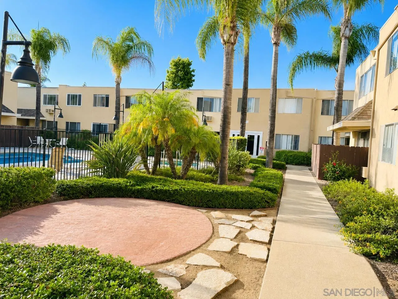 Photo #5: 260012618 Listing: Photo #5