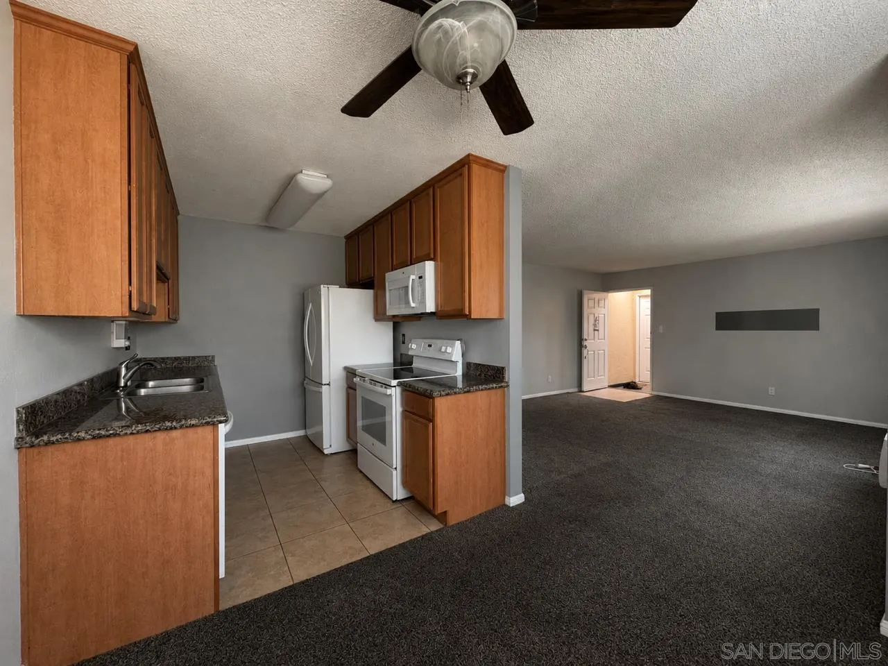 Photo #6: 260012618 Listing: Photo #6