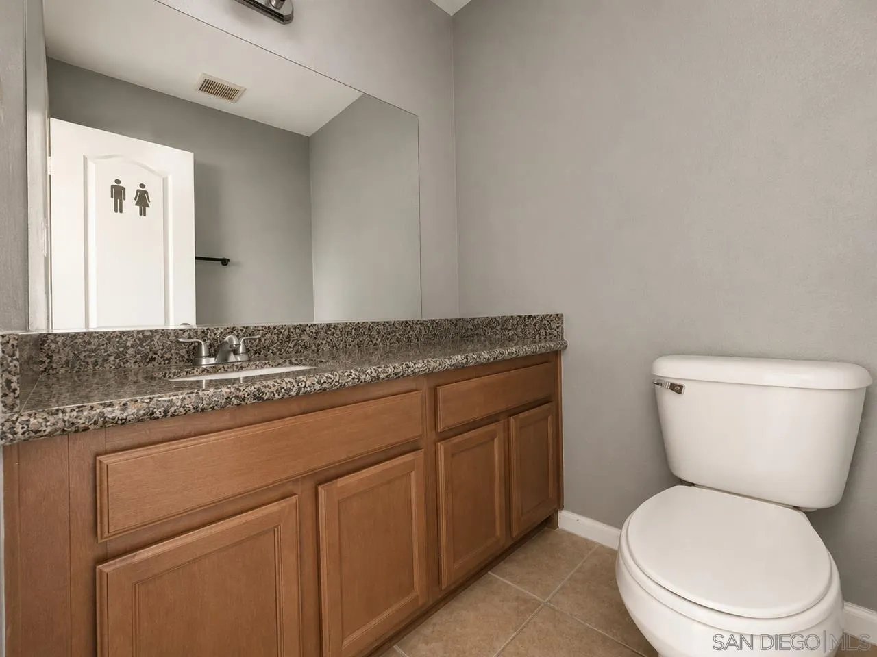 Photo #12: 260012618 Listing: Photo #12