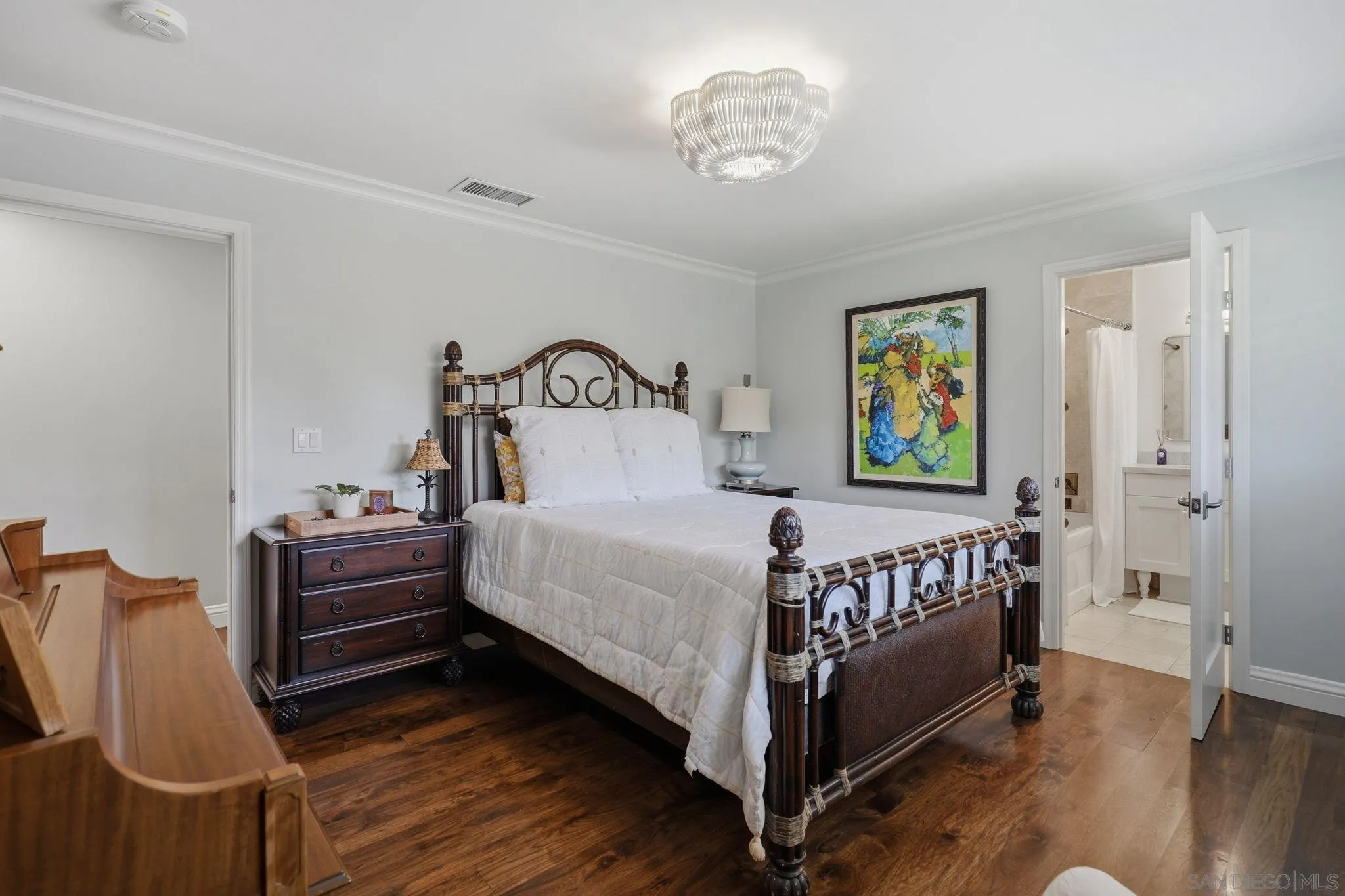 https://cdn.realtyfeed.com/cdn/127/260012619/0f70f5302fc3e33d8dd581094a9c1d5c.webp