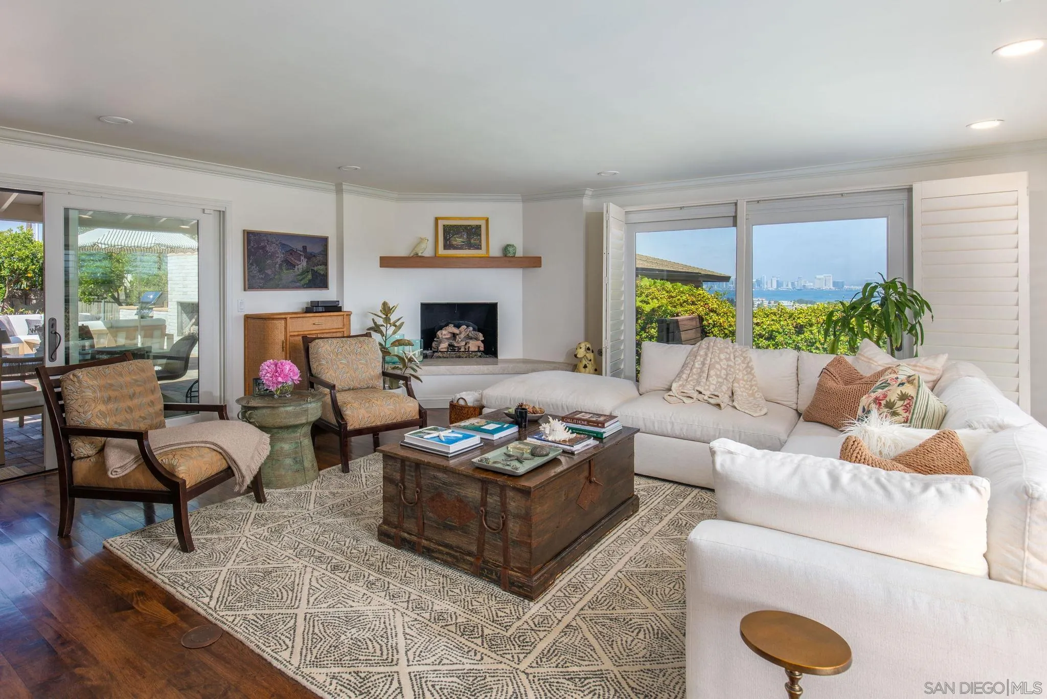 https://cdn.realtyfeed.com/cdn/127/260012619/2e636b87eda07bac953d3e63cfe4be71.webp