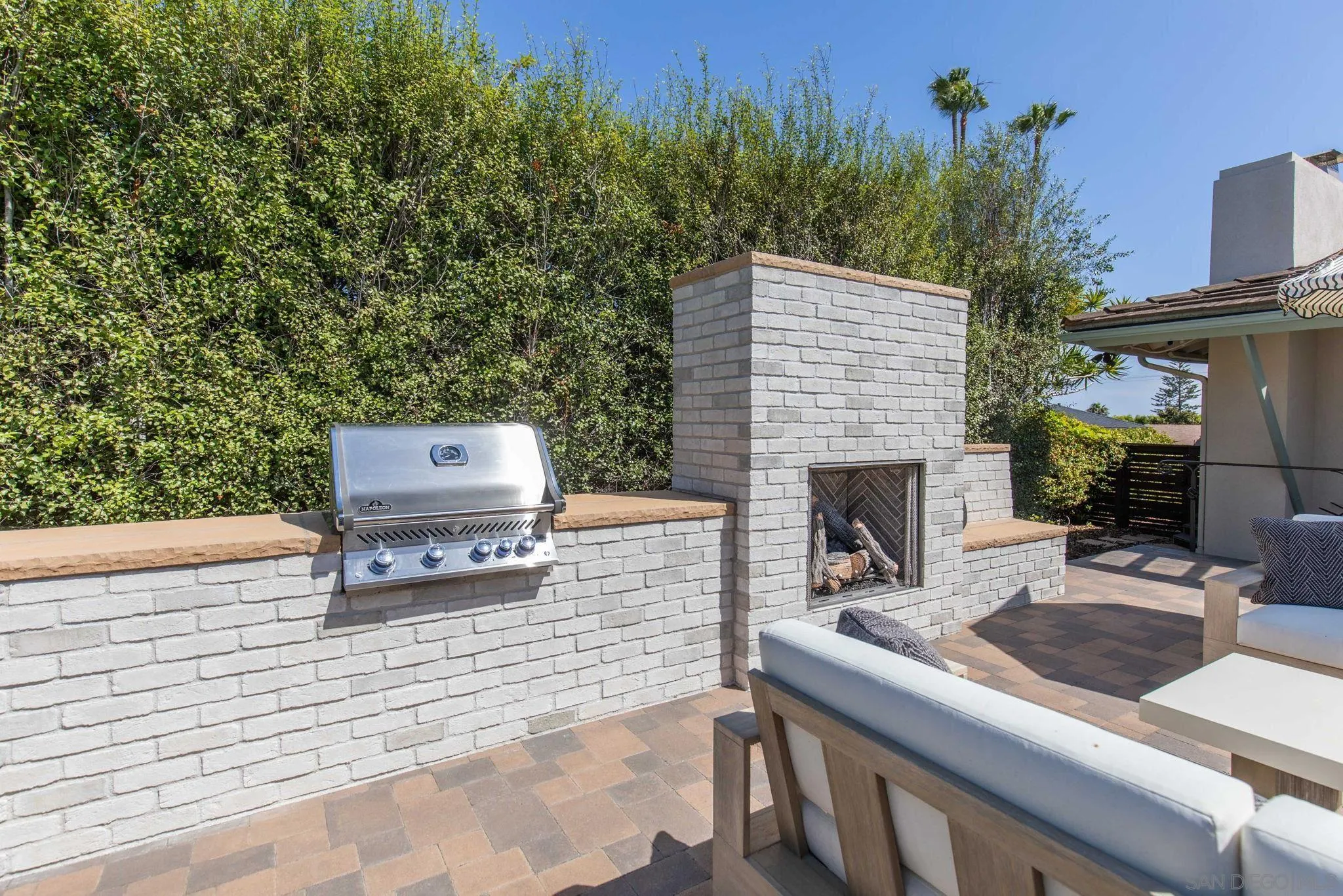 https://cdn.realtyfeed.com/cdn/127/260012619/4ef33fdb078ba4a07a42d03cd00aa8a1.webp