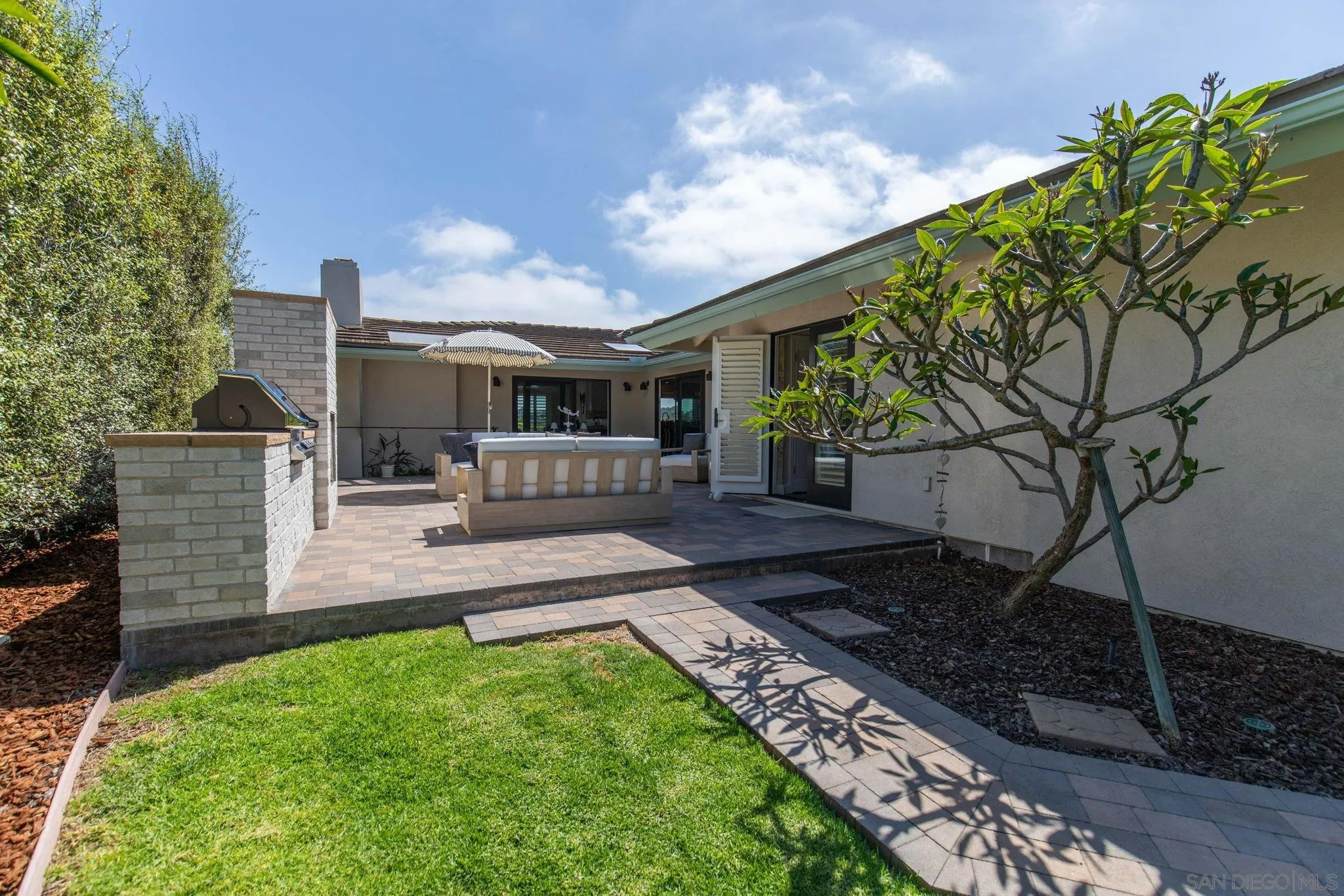 https://cdn.realtyfeed.com/cdn/127/260012619/75719ccf3ea178b6534a38fc45805f23.webp
