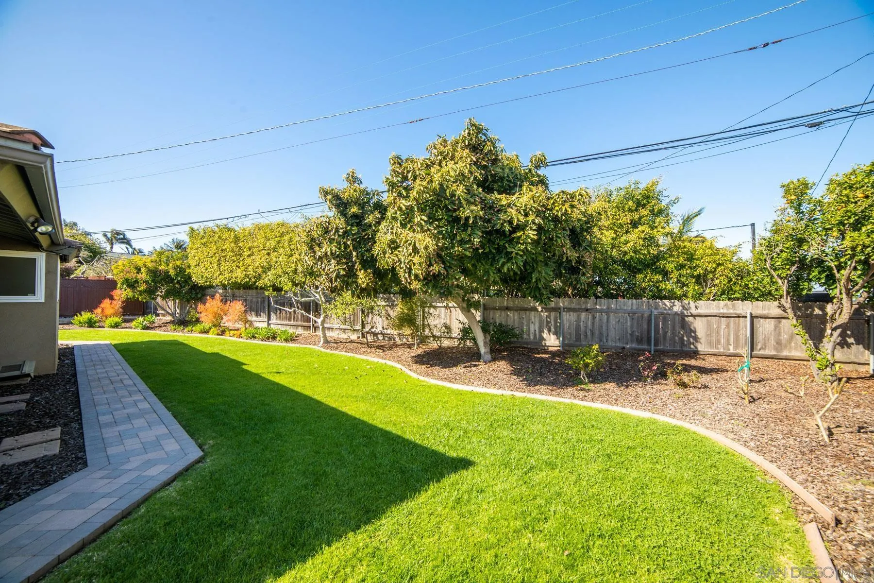 https://cdn.realtyfeed.com/cdn/127/260012619/8d5b4270eda71b4ec0243dd600f9edd7.webp