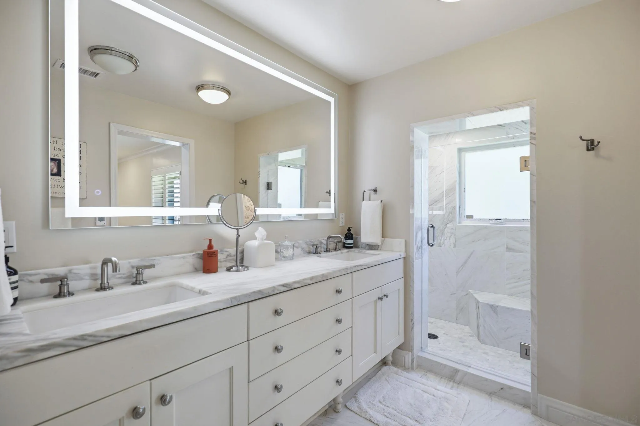 https://cdn.realtyfeed.com/cdn/127/260012619/f7c35c8ded23b622930f6147325f102b.webp
