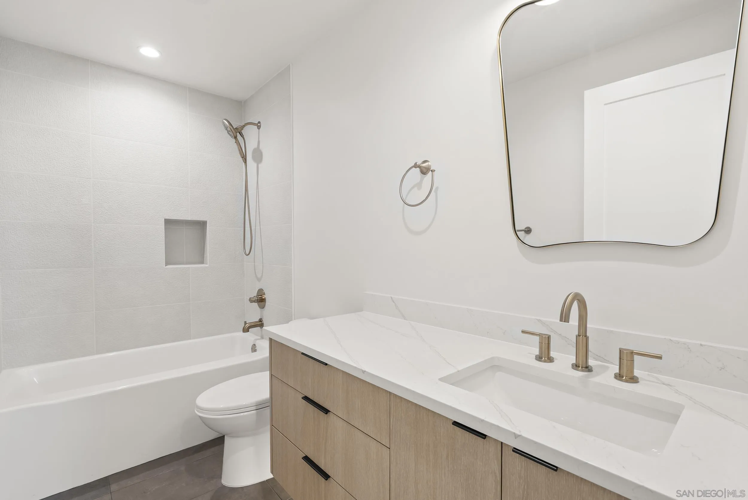 Photo #39: 260012622 Listing: Photo #39