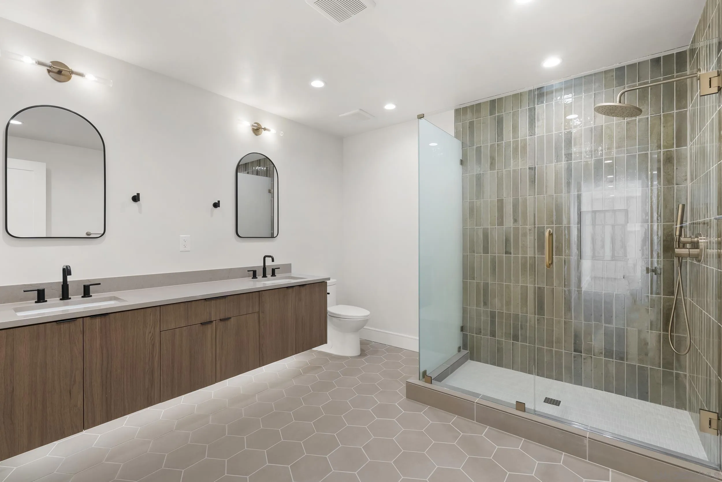 Photo #36: 260012622 Listing: Photo #36
