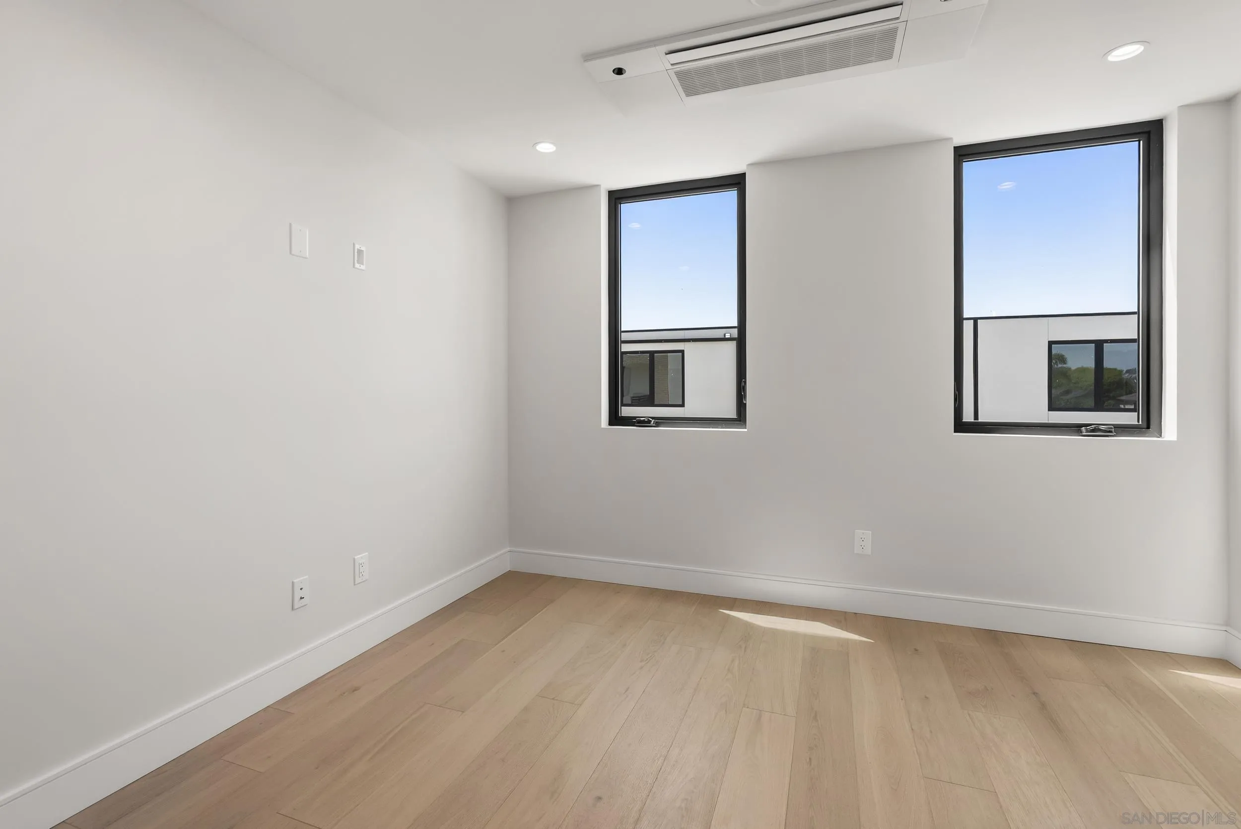 Photo #33: 260012622 Listing: Photo #33