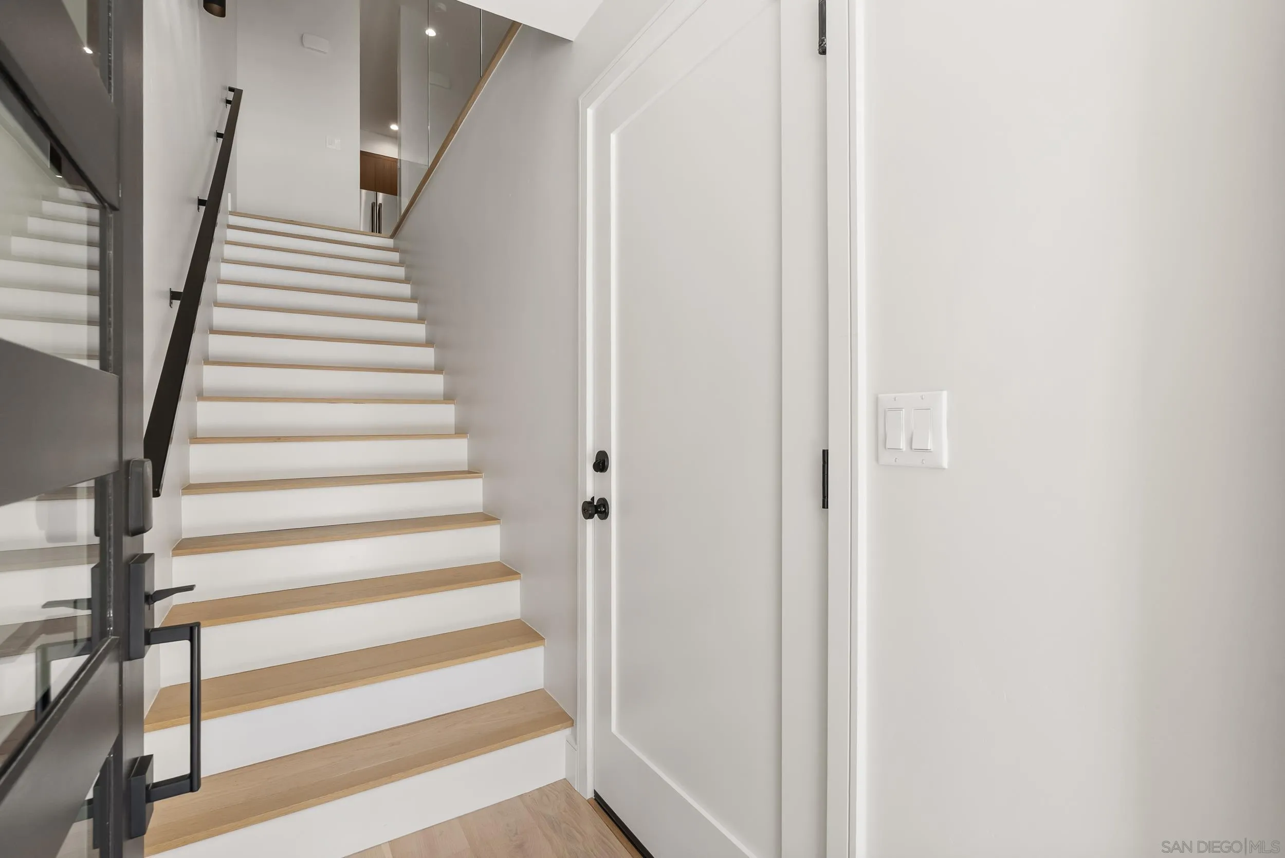 Photo #7: 260012622 Listing: Photo #7