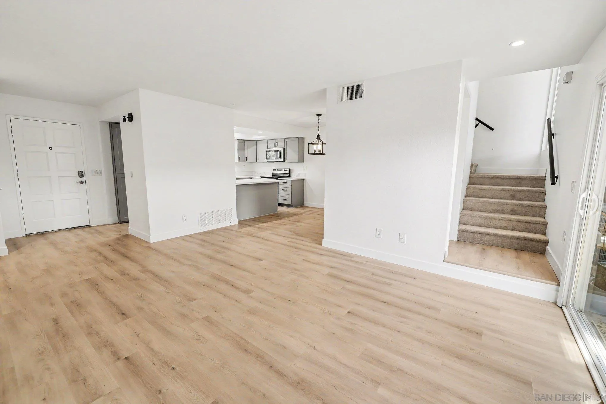 Photo #12: 260012625 Listing: Photo #12