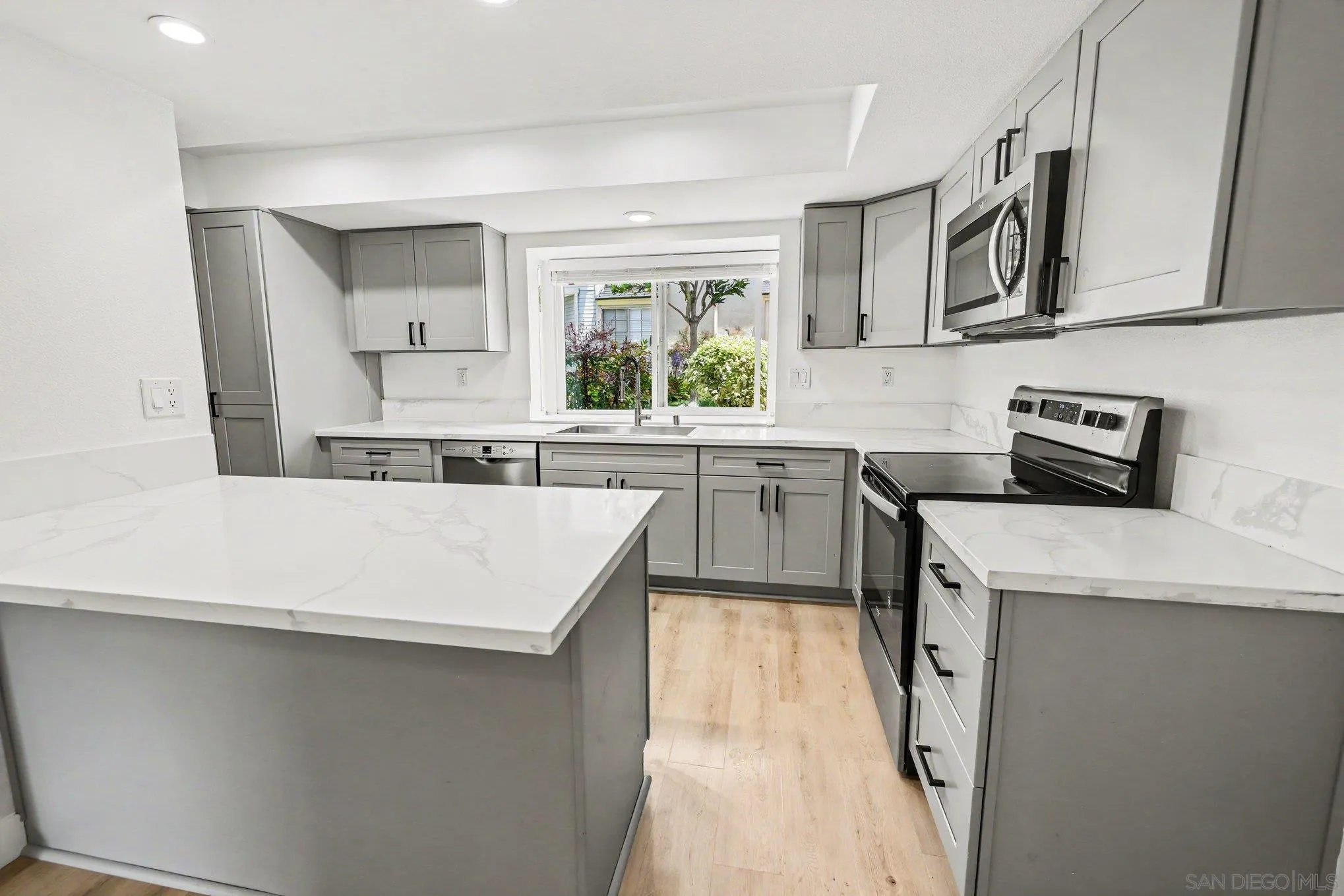 Photo #9: 260012625 Listing: Photo #9