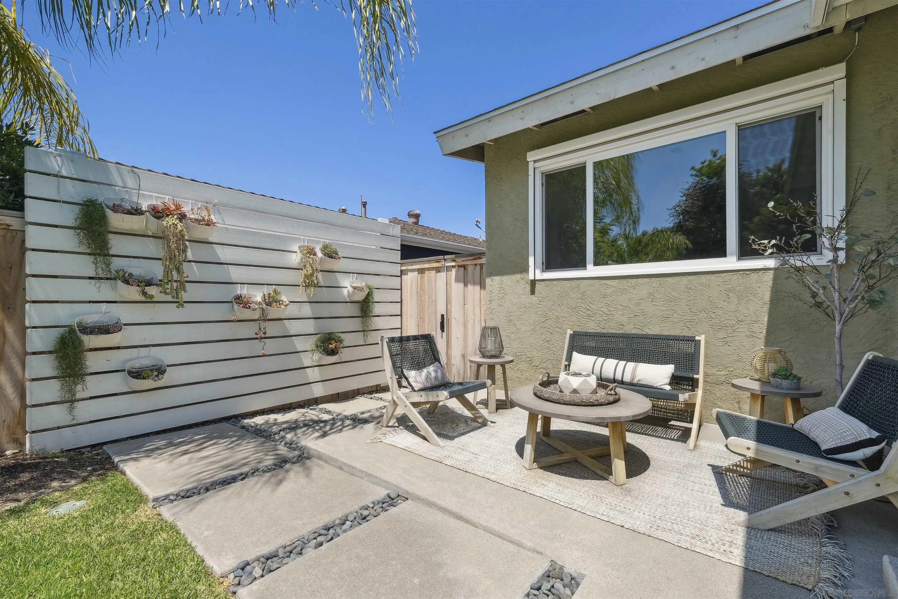 https://cdn.realtyfeed.com/cdn/127/260012632/5e6c22f9ab064ce02e1d853d1af9de68.webp