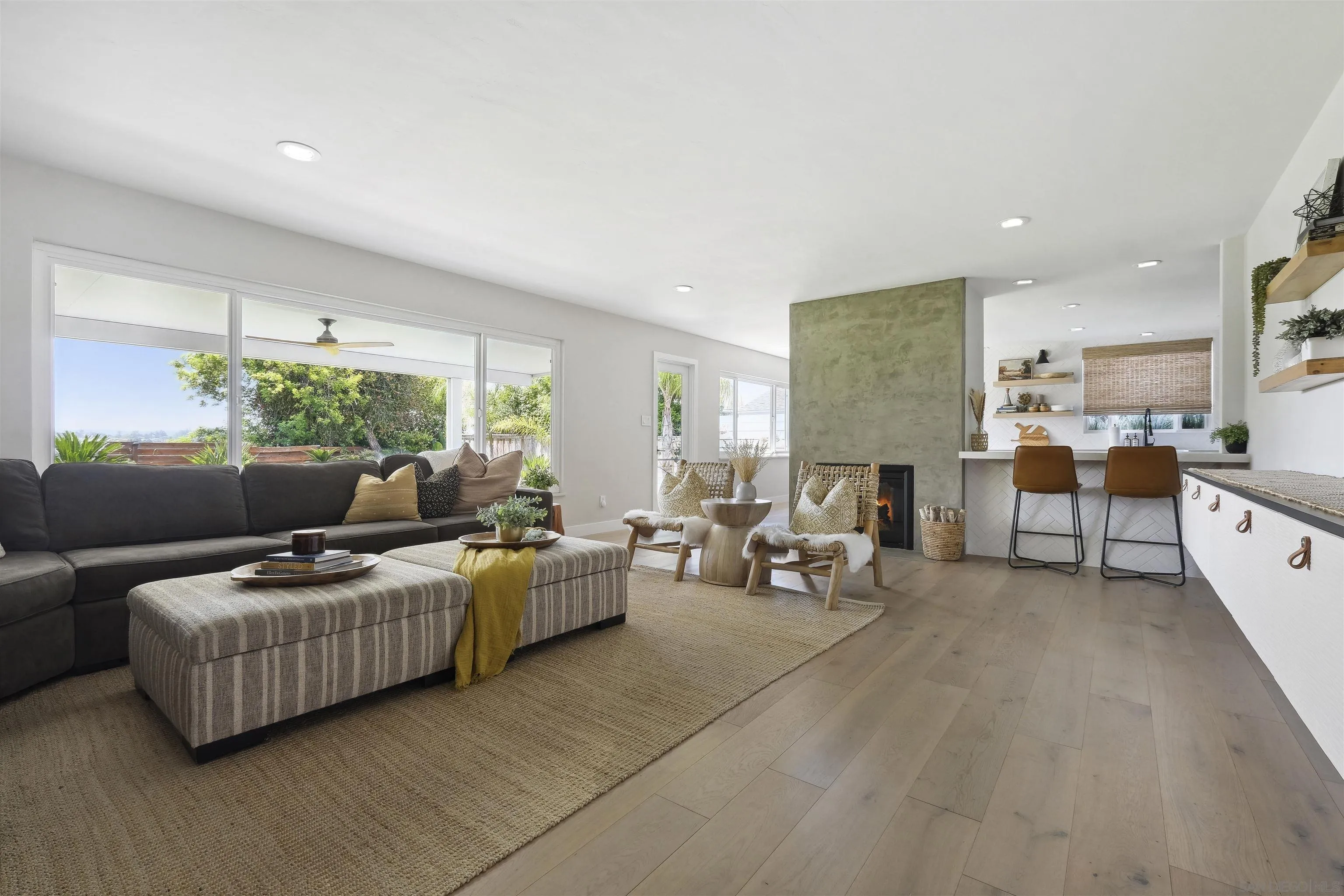 https://cdn.realtyfeed.com/cdn/127/260012632/ba425113ab6cbf119ab93511b22ca4e2.webp