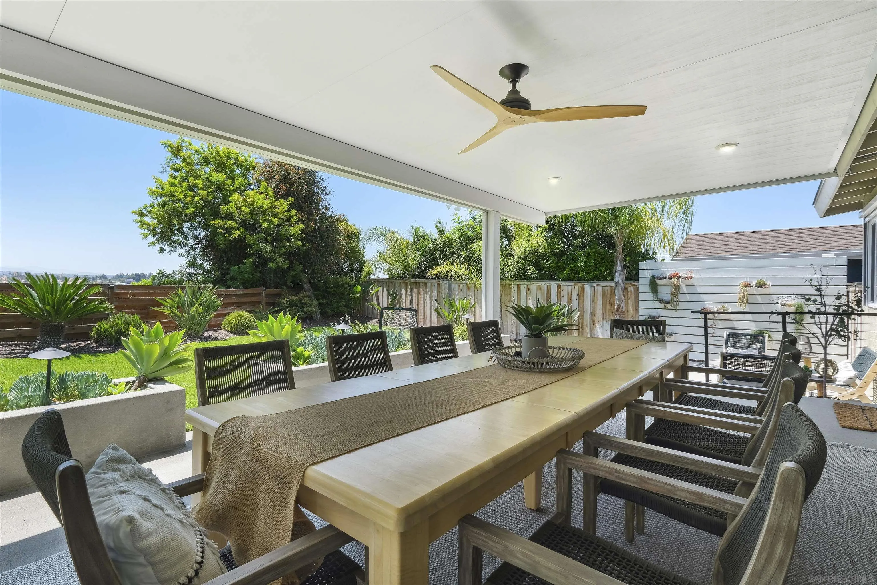 https://cdn.realtyfeed.com/cdn/127/260012632/d4fc44f419616a0d56e30c2f2fe04278.webp