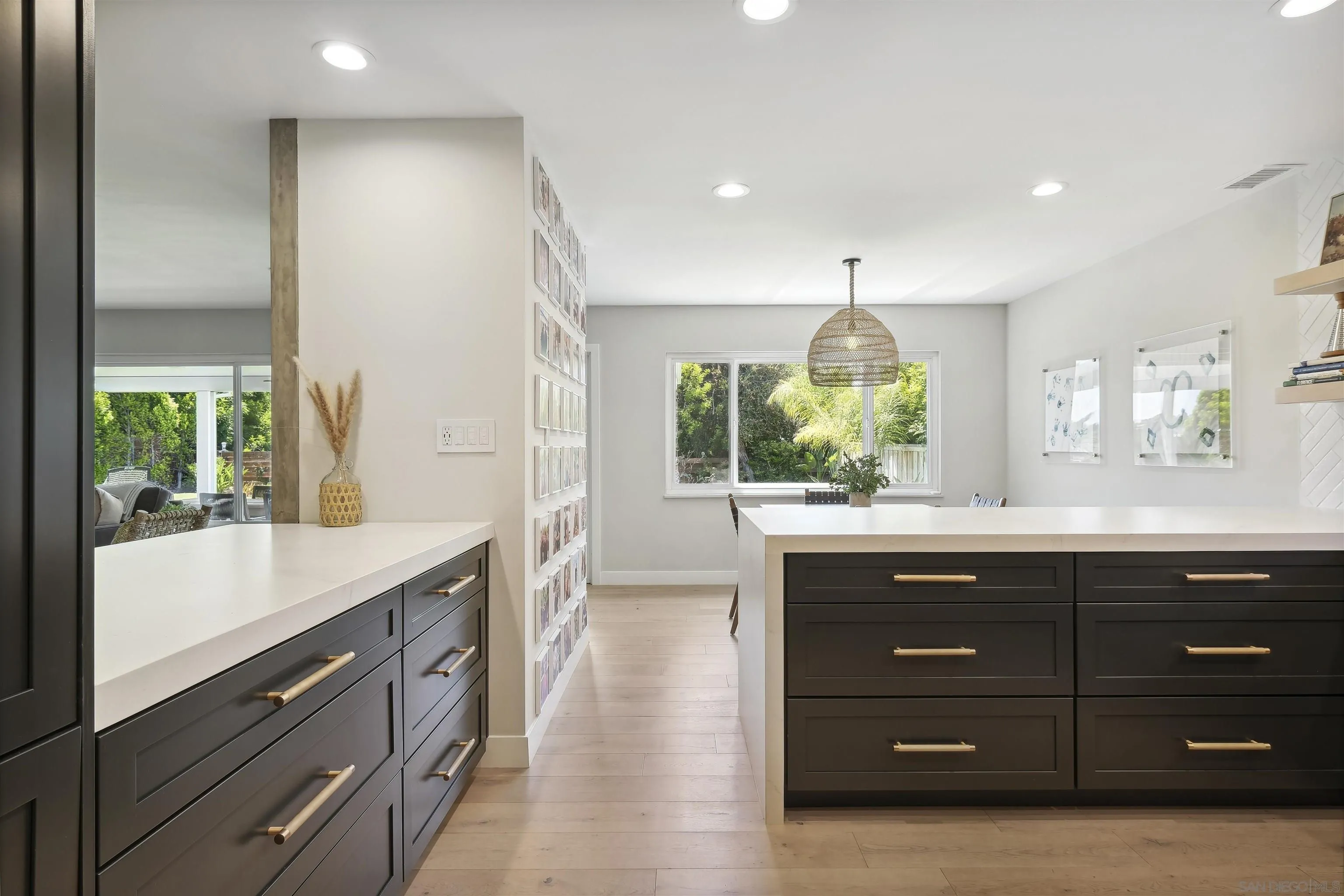 https://cdn.realtyfeed.com/cdn/127/260012632/dd21018297f62fd0cc2f803f9a0767cc.webp