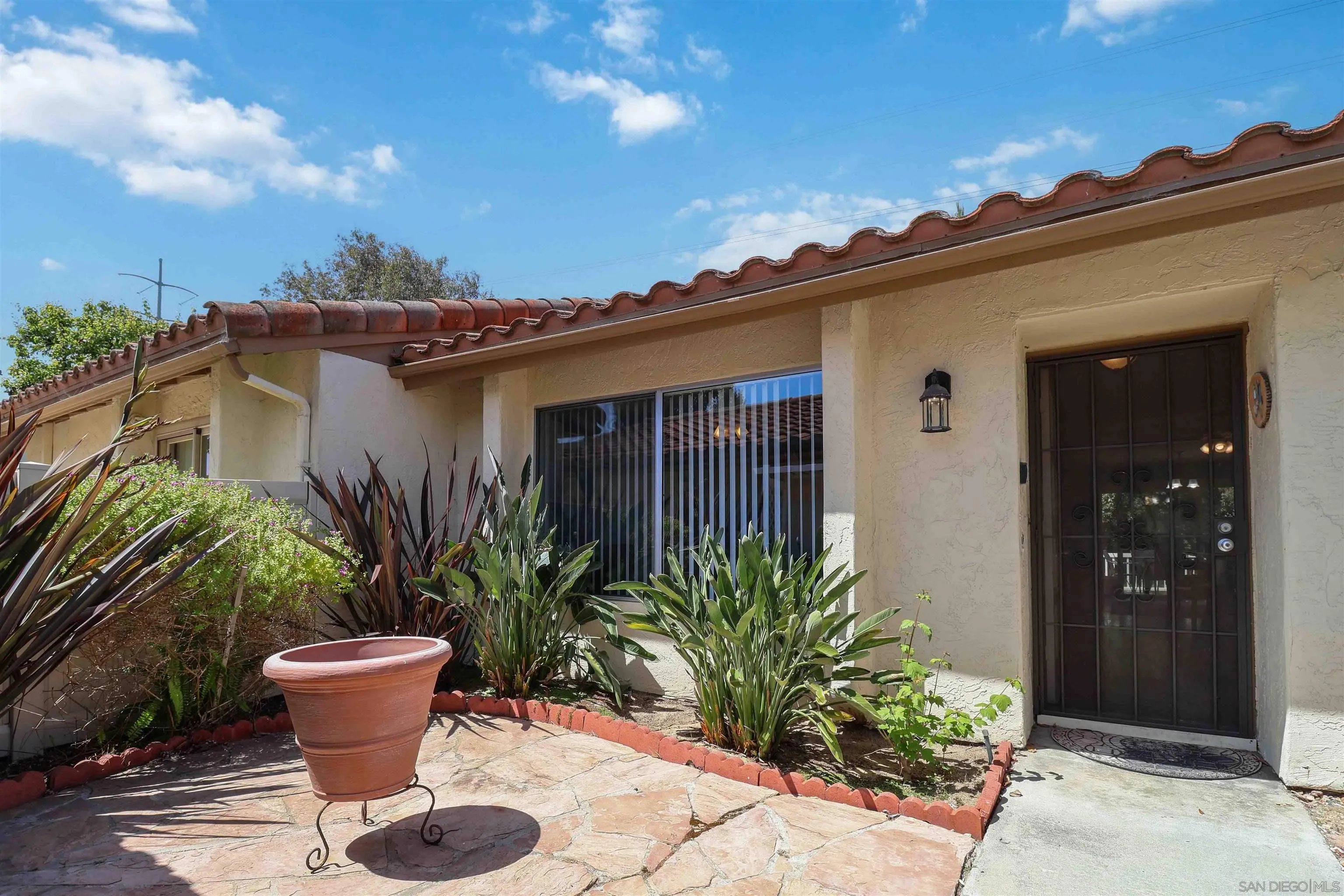 Photo #4: 260012634 Listing: Photo #4