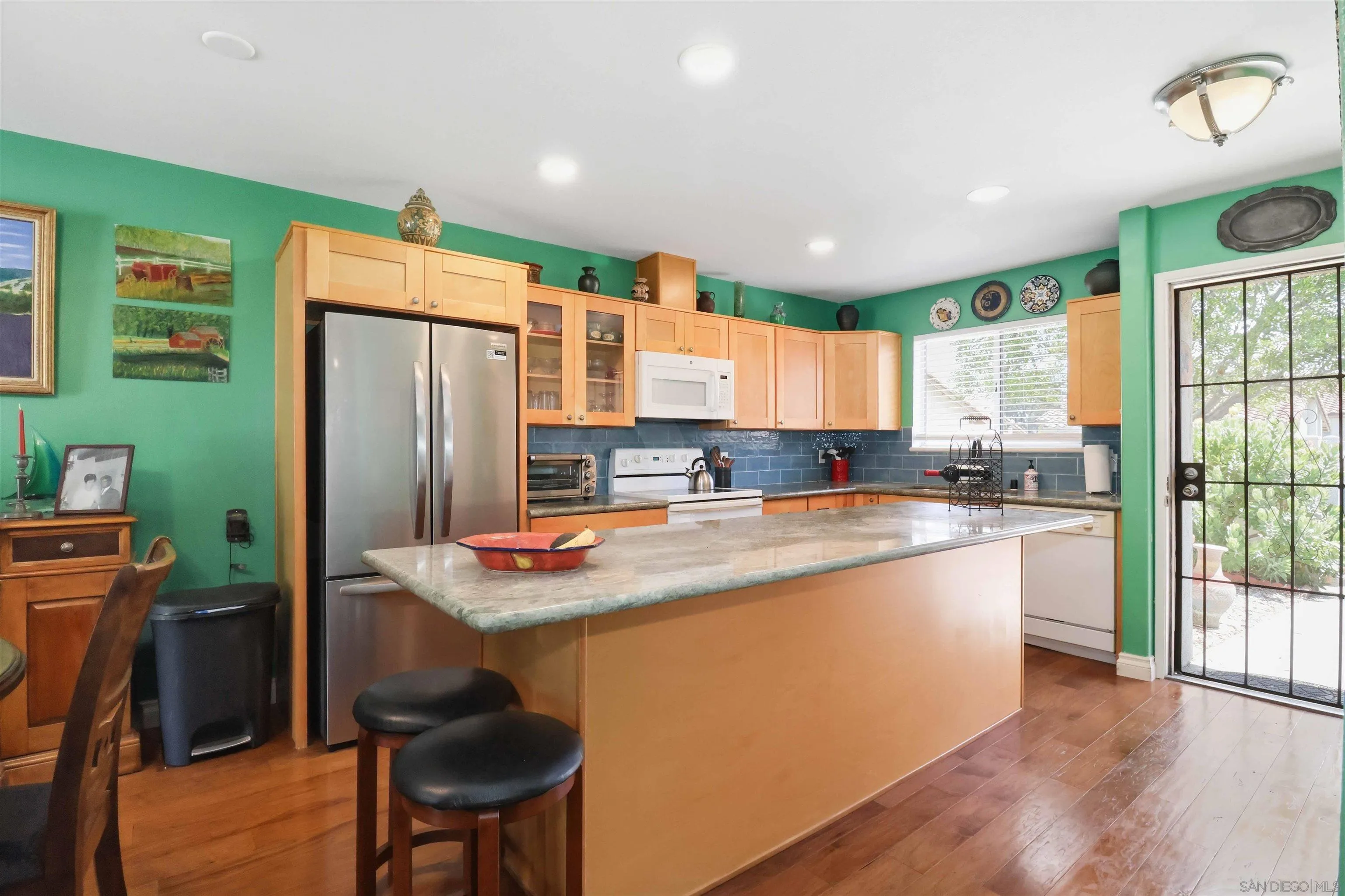 https://cdn.realtyfeed.com/cdn/127/260012634/7f4e011585c663a595408a8c9376c4d0.webp