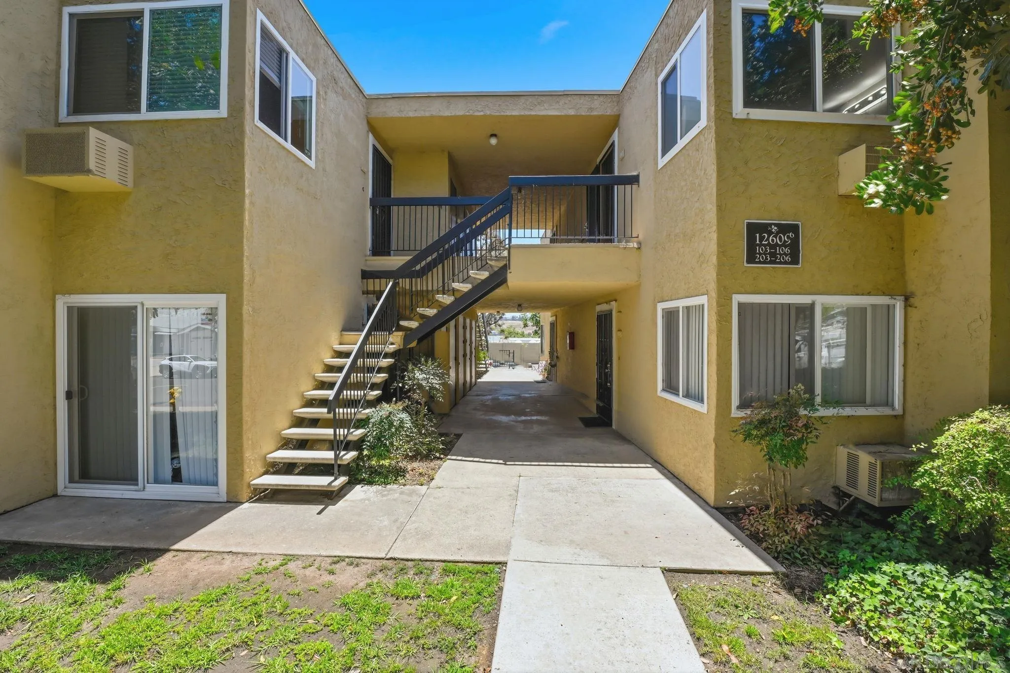 Photo #3: 260012638 Listing: Photo #3