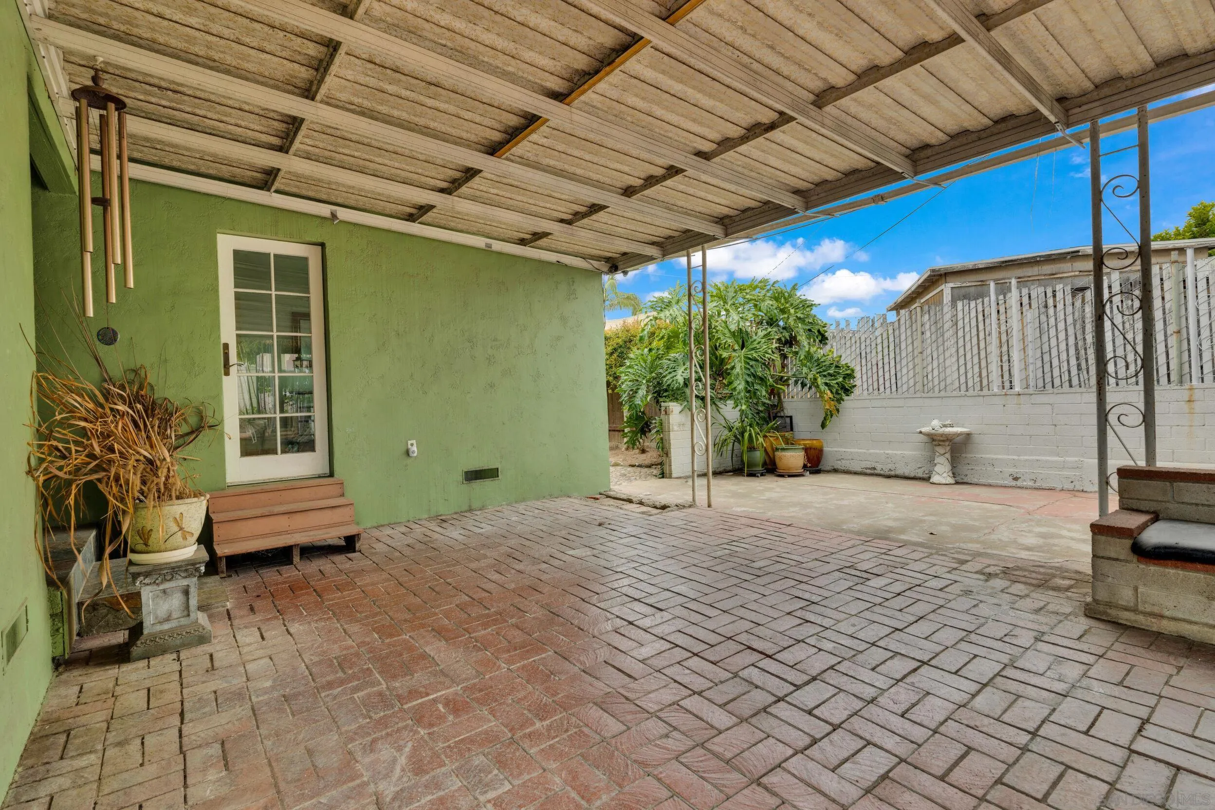 https://cdn.realtyfeed.com/cdn/127/260012640/58abc9fccb445ff887de0bfe66adb79f.webp